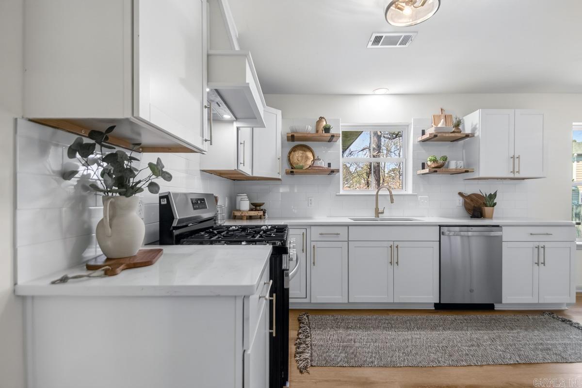 STONEWALL - Residential