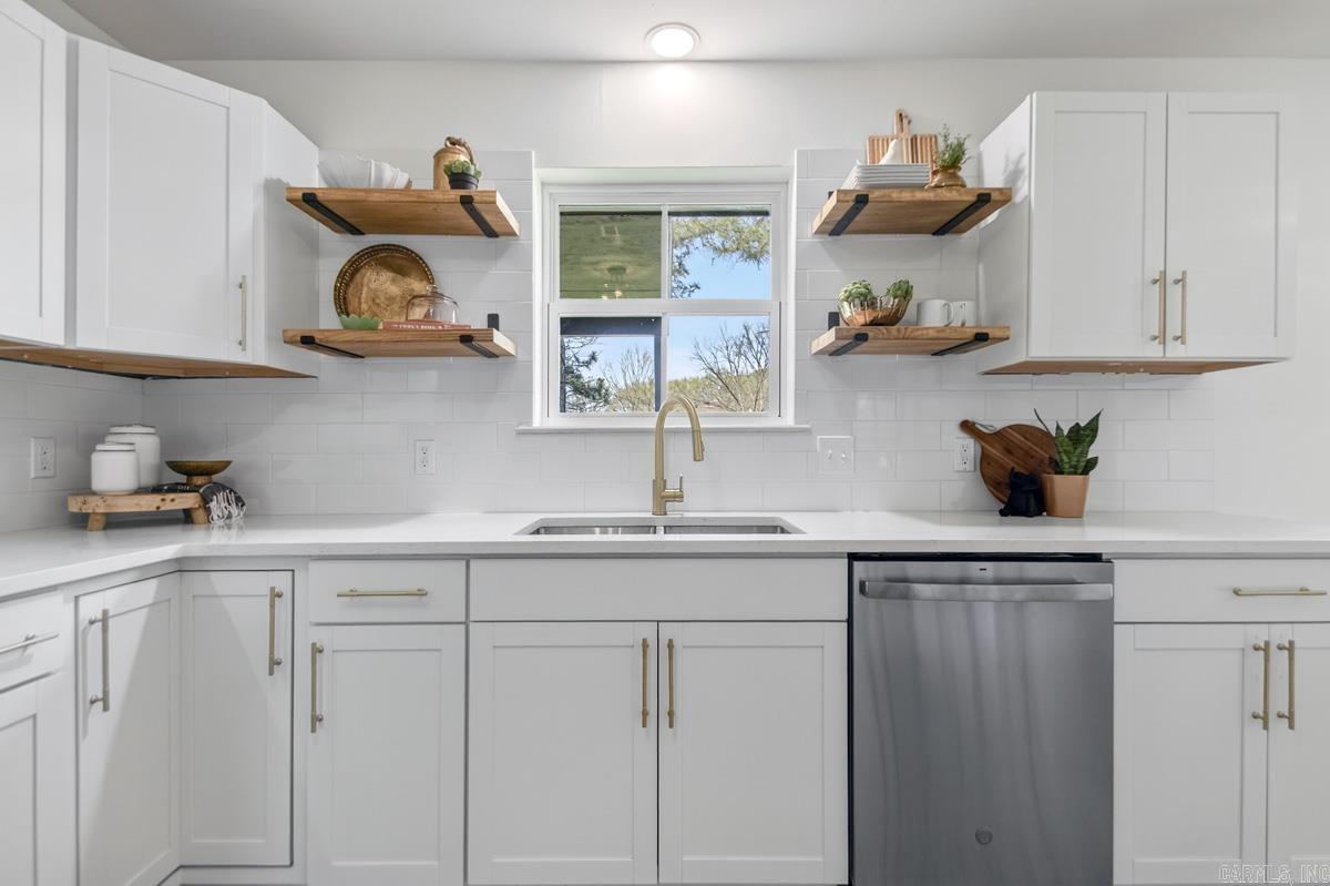 STONEWALL - Residential