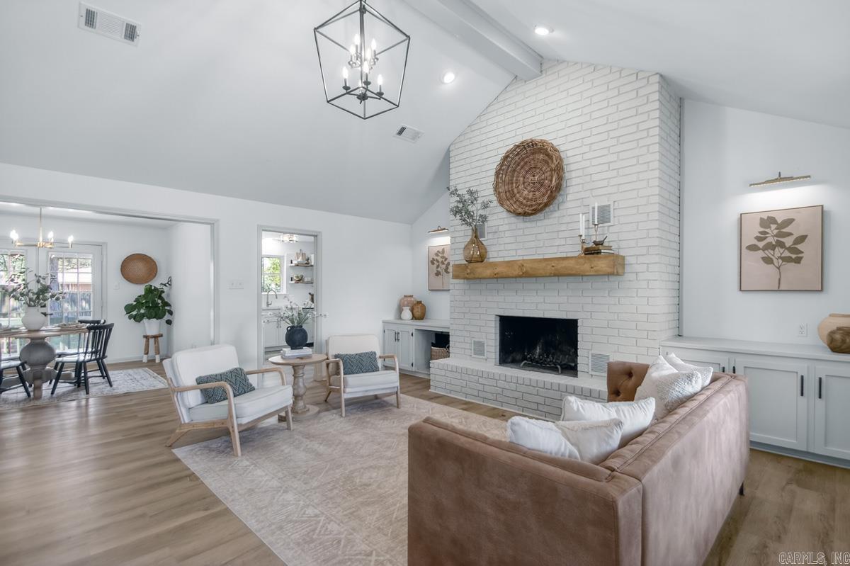 STONEWALL - Residential