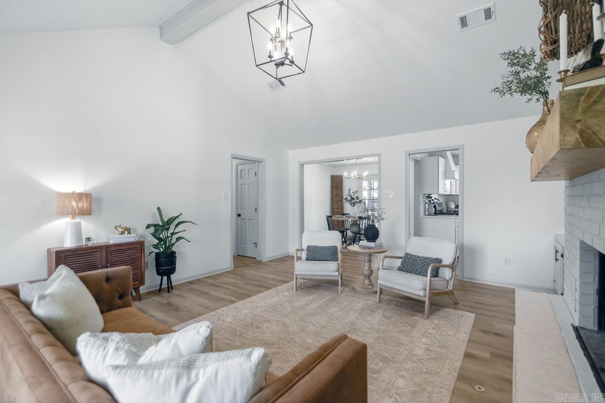 STONEWALL - Residential