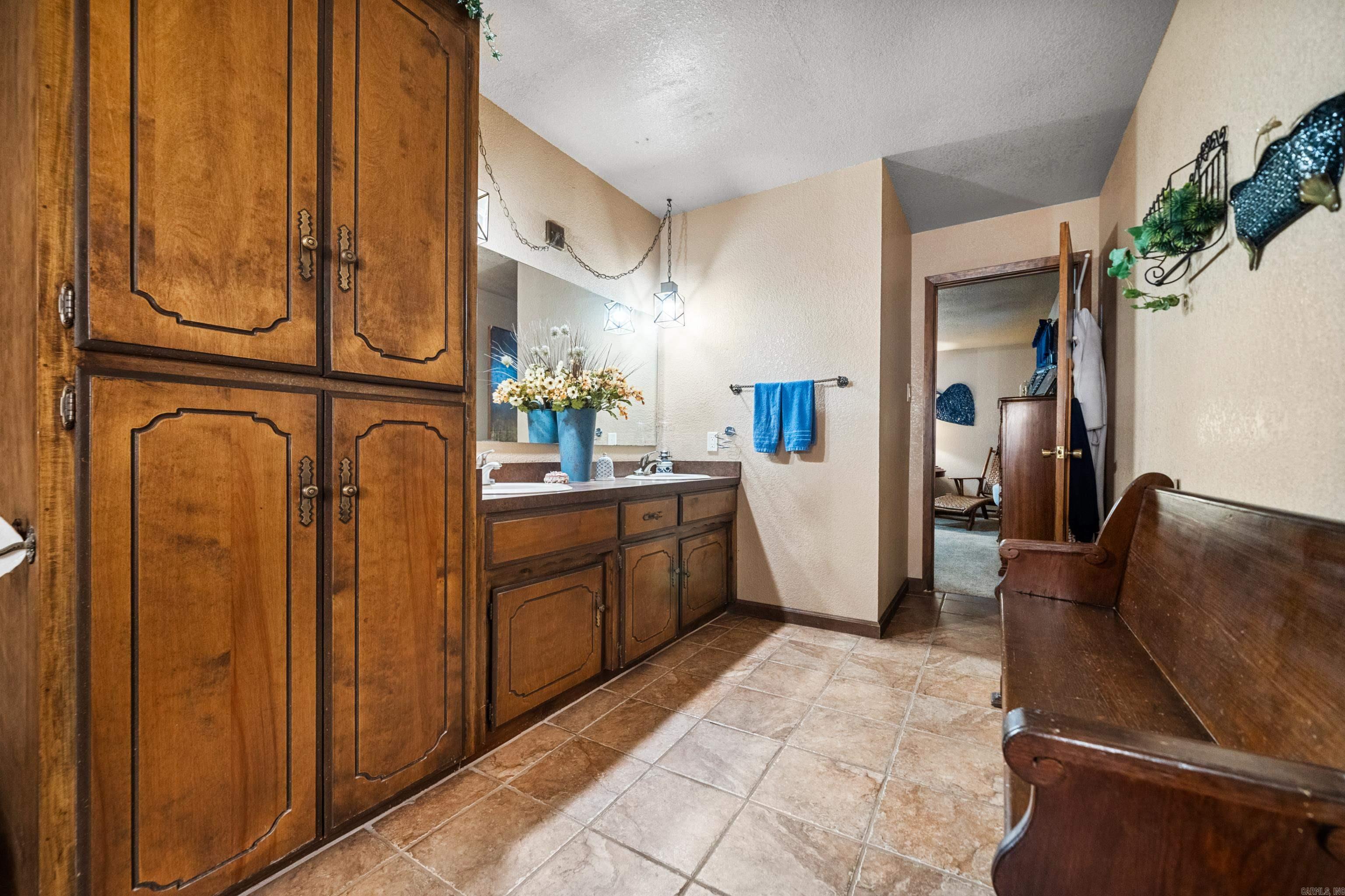 Lakevievv - Residential