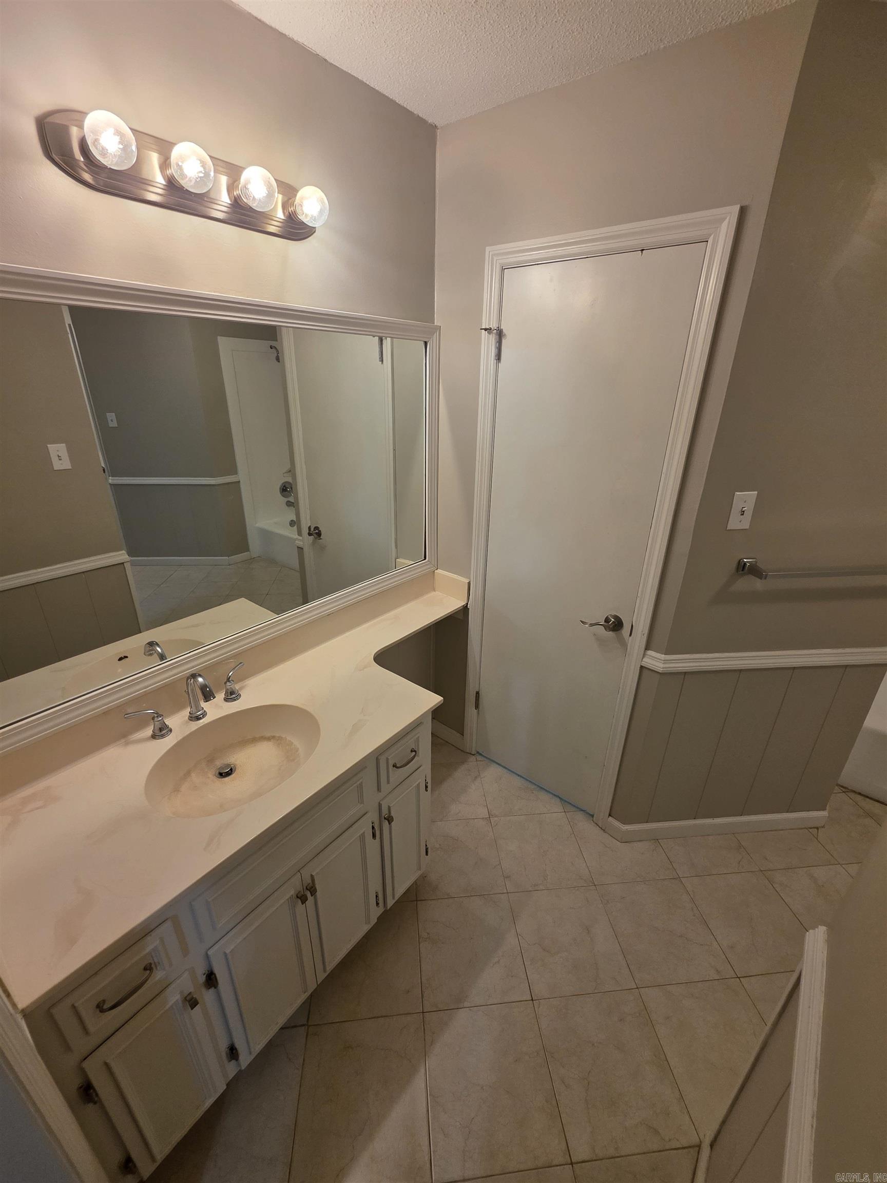 North Lake - Residential Lease