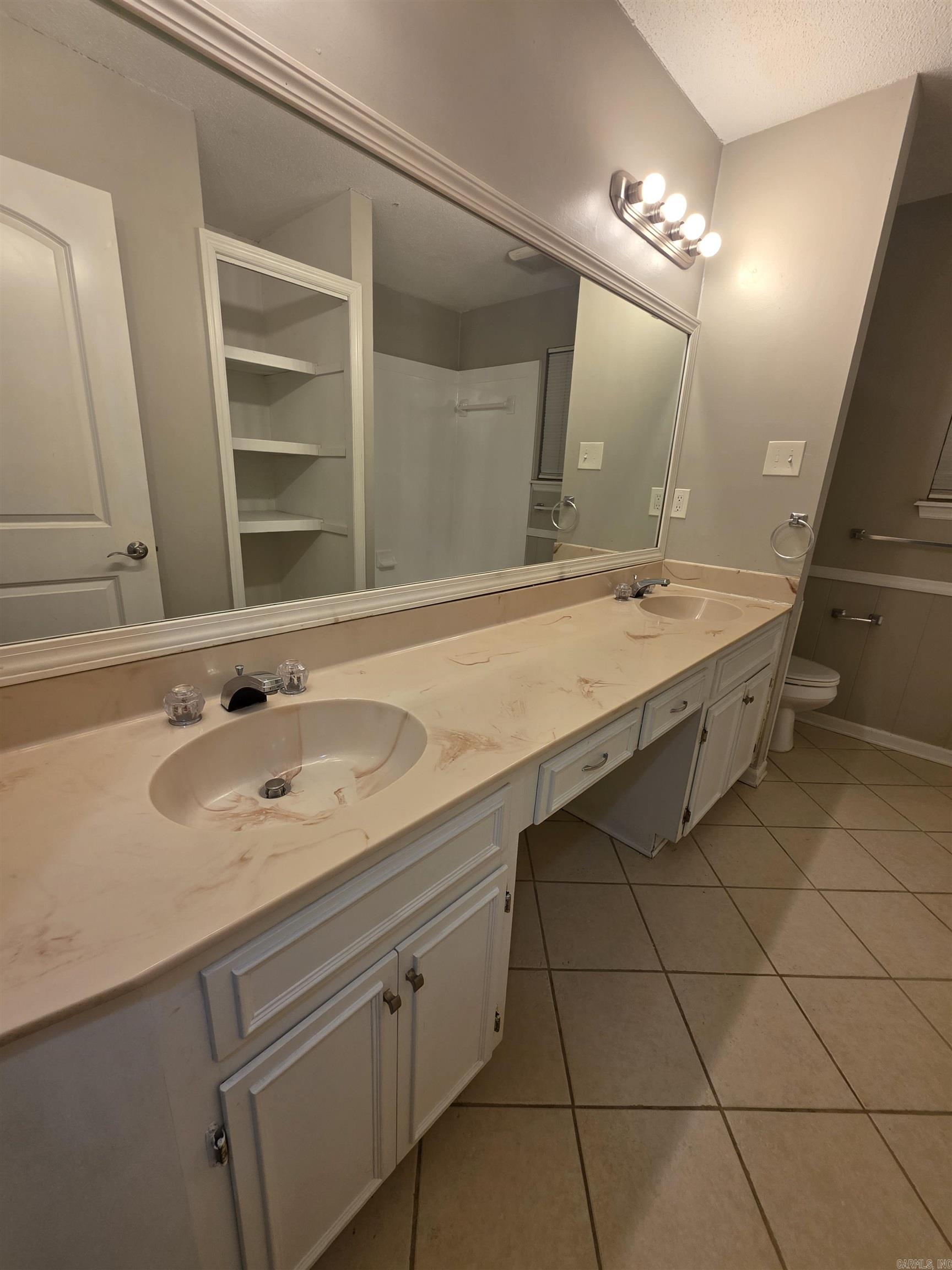 North Lake - Residential Lease