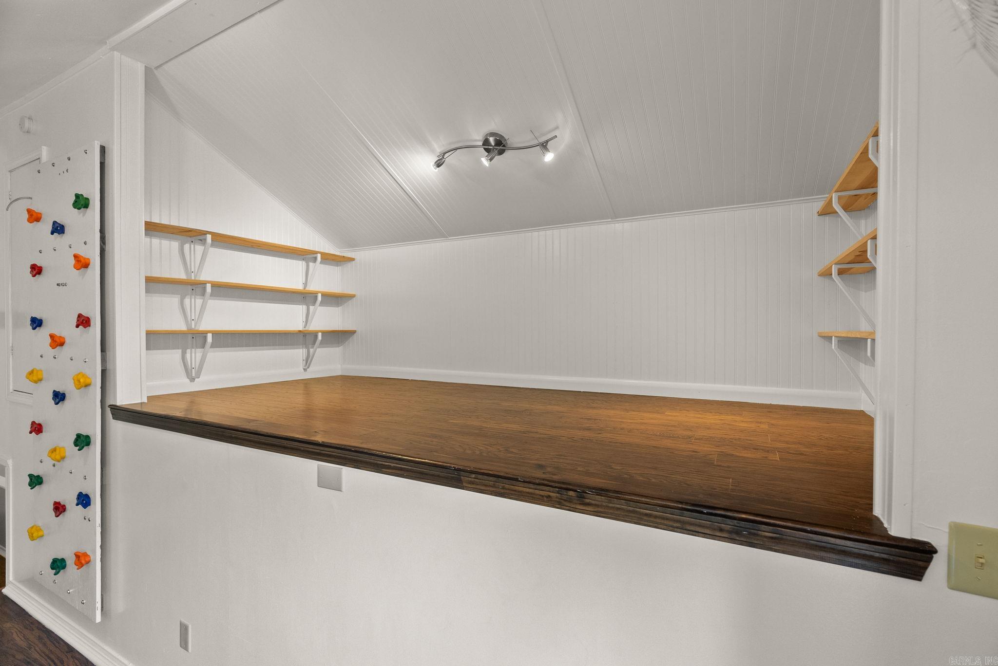 Stoneledge to Cook Mountain - Residential