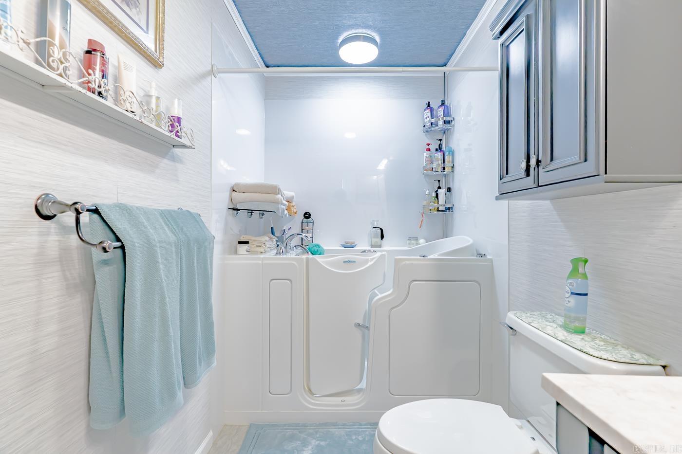 CROWN ADDITION - Residential