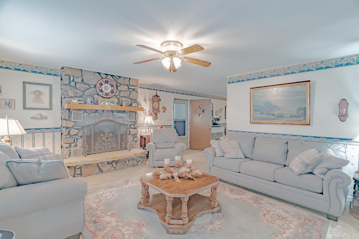 CROWN ADDITION - Residential