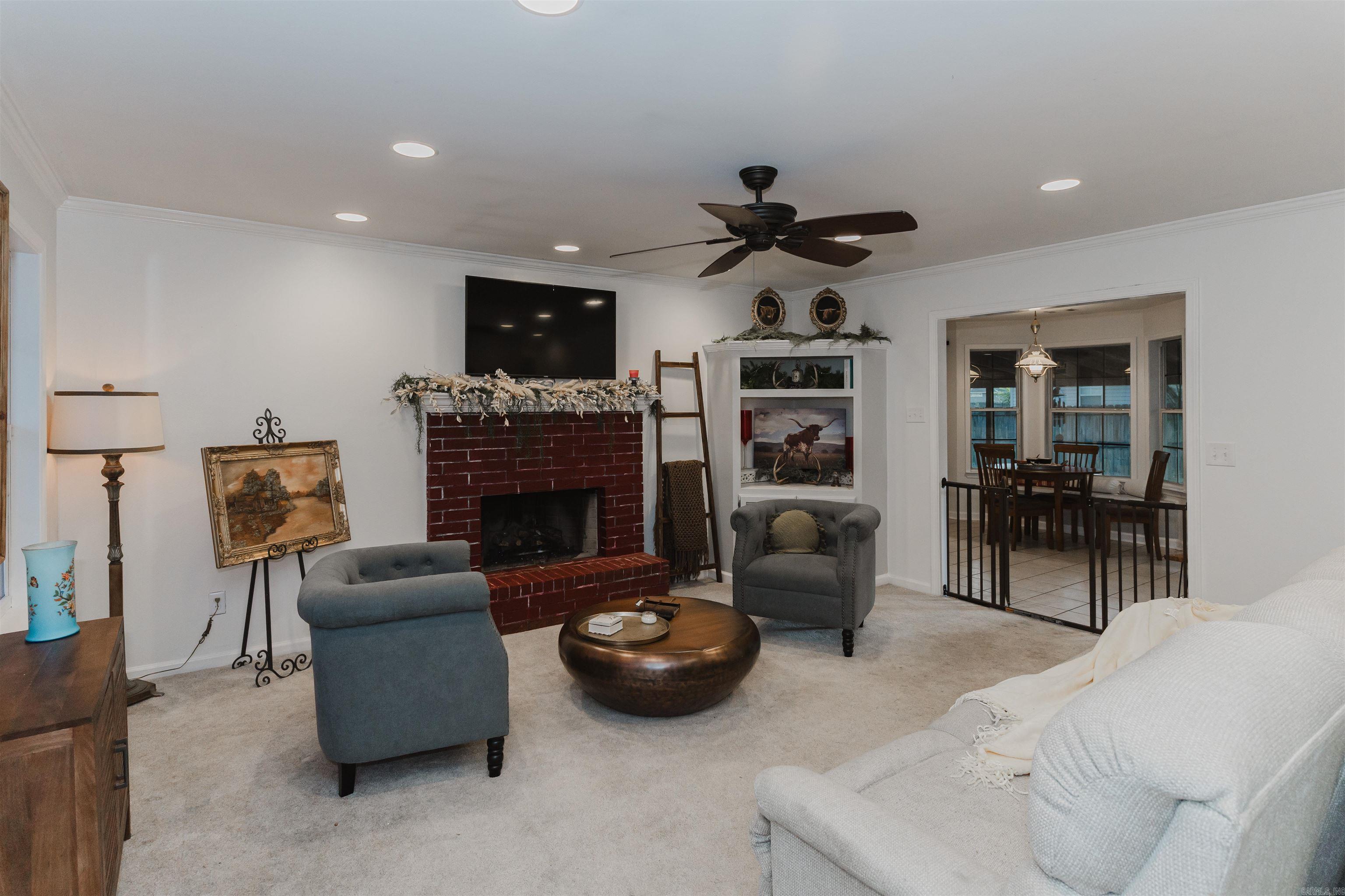 FOX RIDGE - Residential