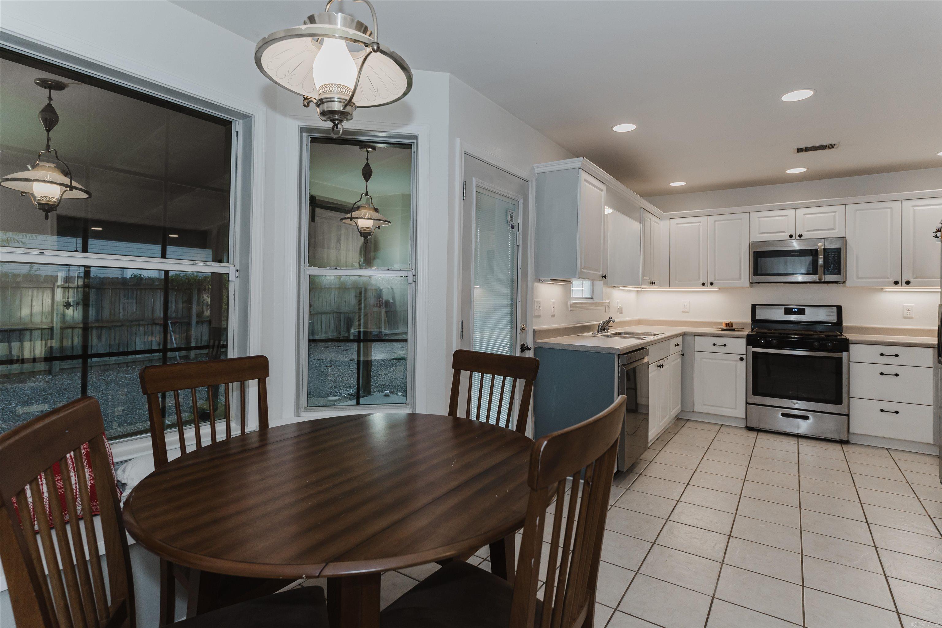 FOX RIDGE - Residential