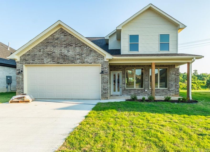 THIS BEAUTIFUL FOUR BEDROOM HOME IS WAITING ON YOU. WHAT BETTER WAY TO ENJOY THAT FIRST CUP OF COFFEE THEN FROM YOUR PRIVATE PATIO OVERLOOKING THE LAKE. OPEN FLOOR-PLAN AND STUNNING MASTER BEDROOM AND 1.5 BATH DOWNSTAIRS. UPSTAIRS THREE  BEDROOMS, TWO FULL BATH WITH ITS OWN COMMON ENTERTAINMENT AREA. YOU WILL LOVE THE WINDOWS AMAZING VIEW FROM EVERY ANGLE.   CALL TODAY FOR YOUR PRIVATE SHOWING.