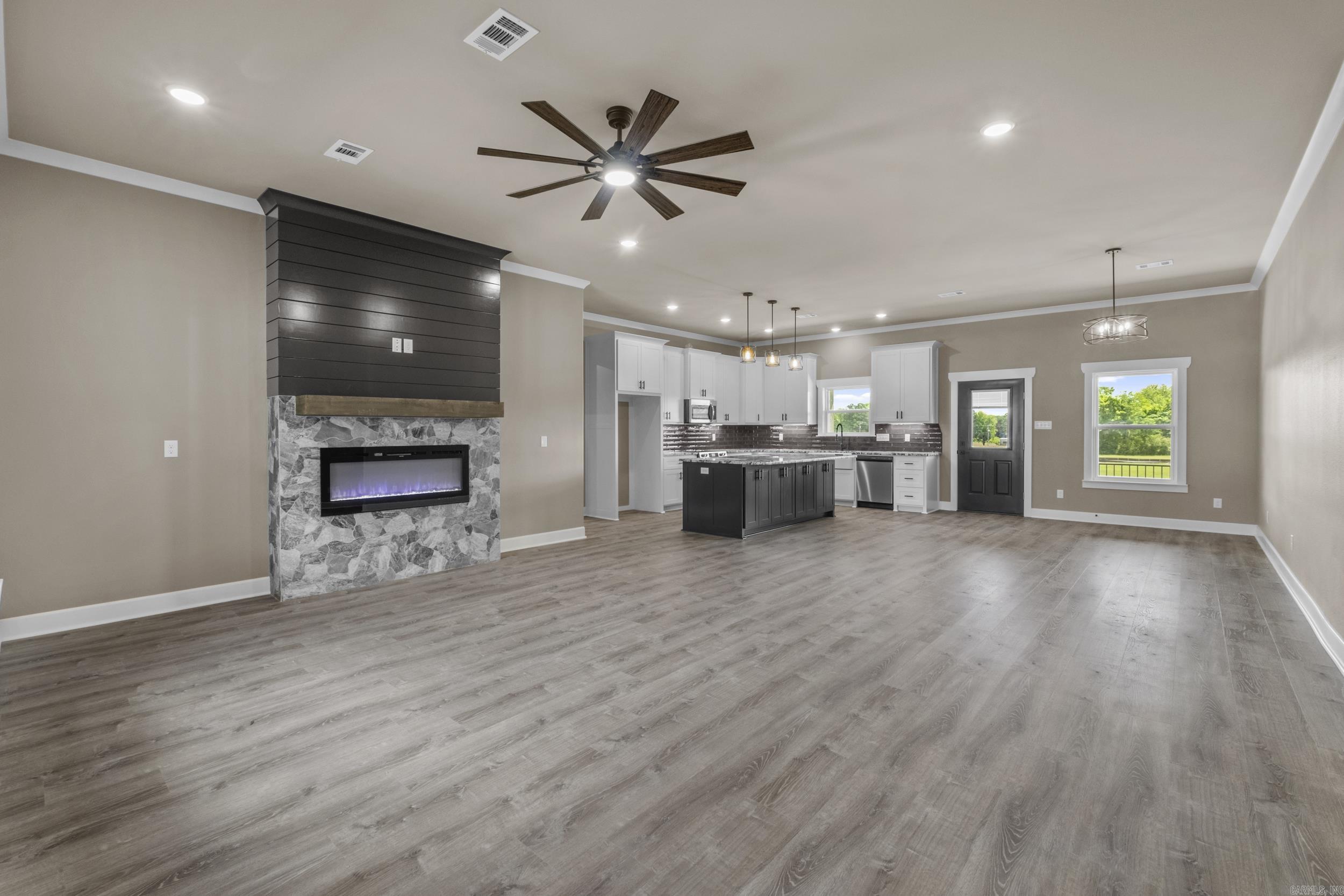 WINDRIDGE ESTATES PHASE 1 - Residential