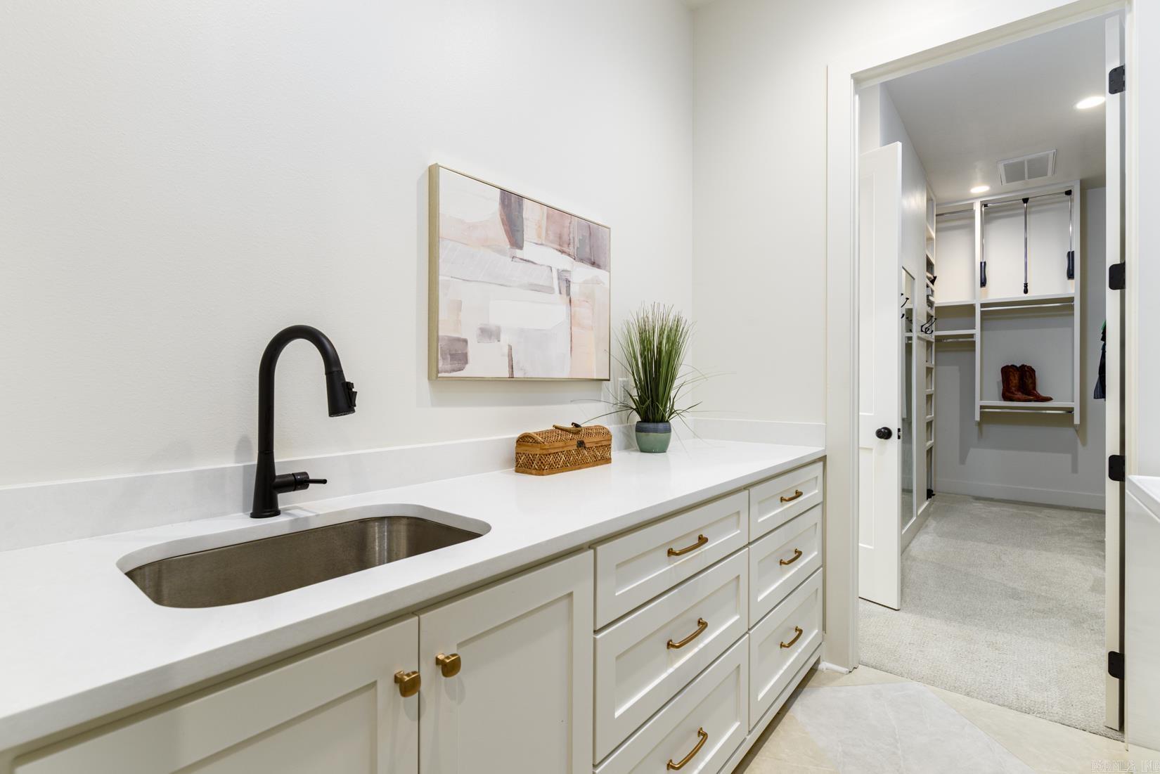 WATERVIEW ESTATES - Residential