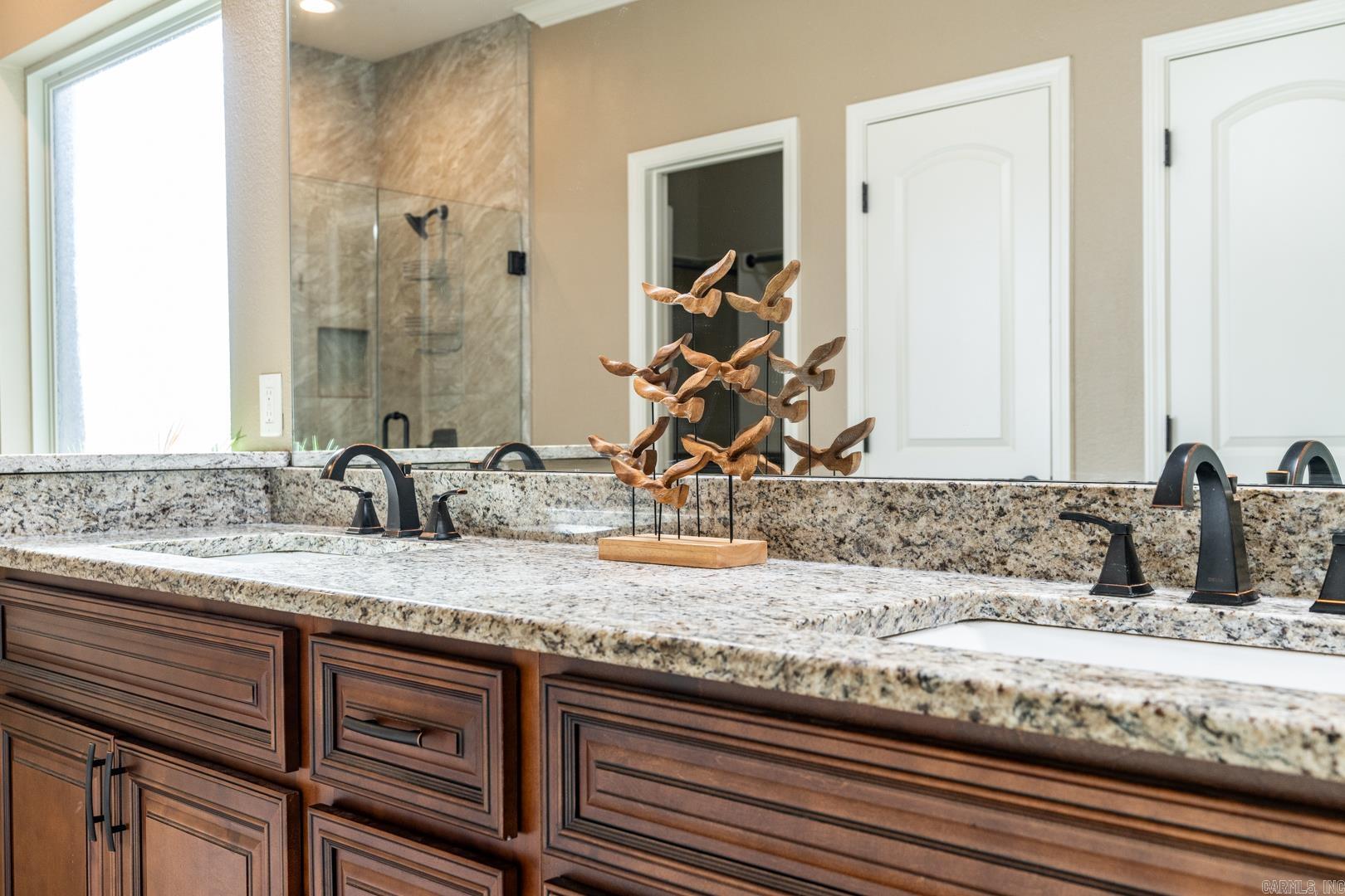 KANIS VILLAGE - Residential