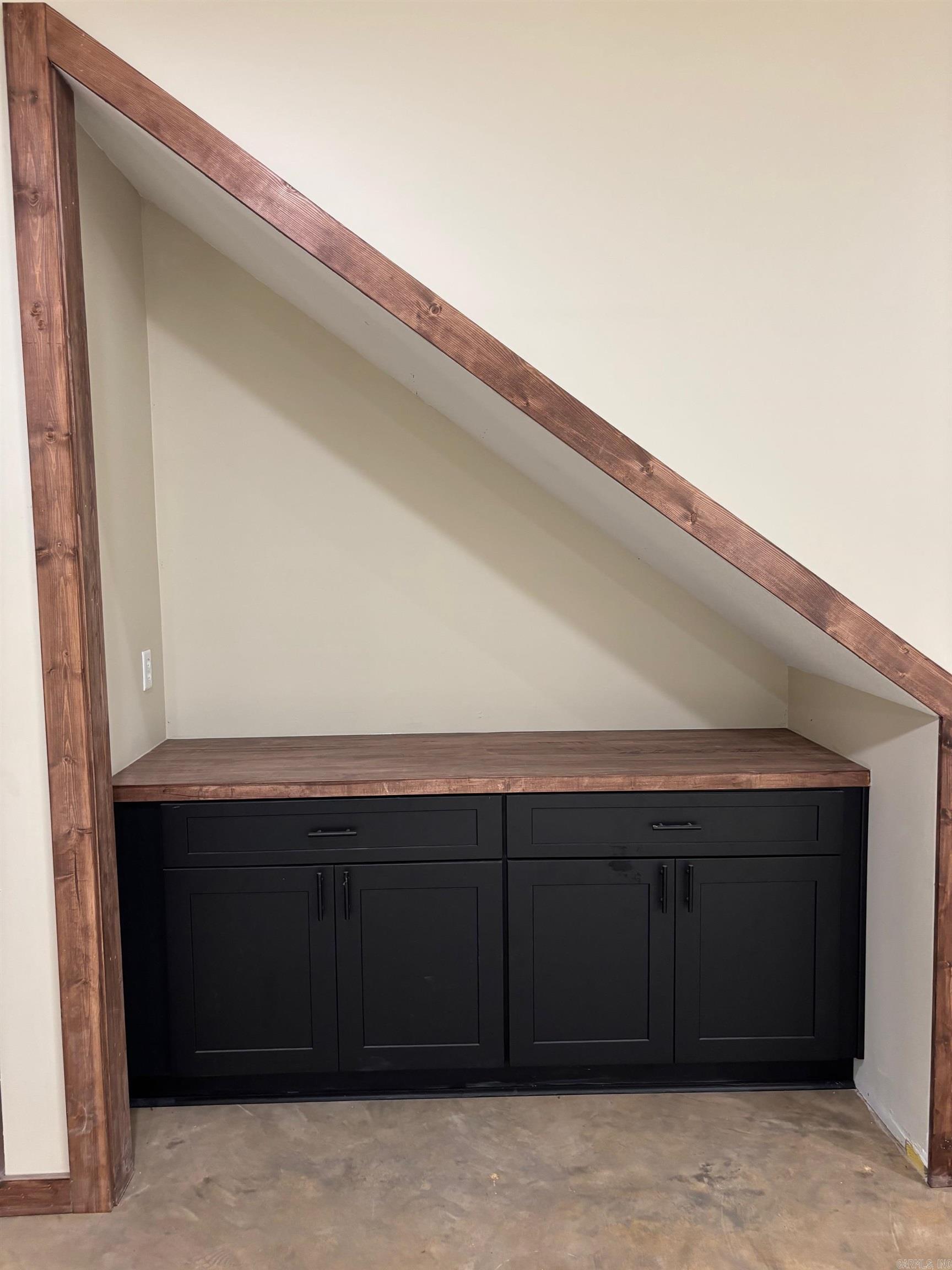 OAK RIDGE ESTATES - Residential