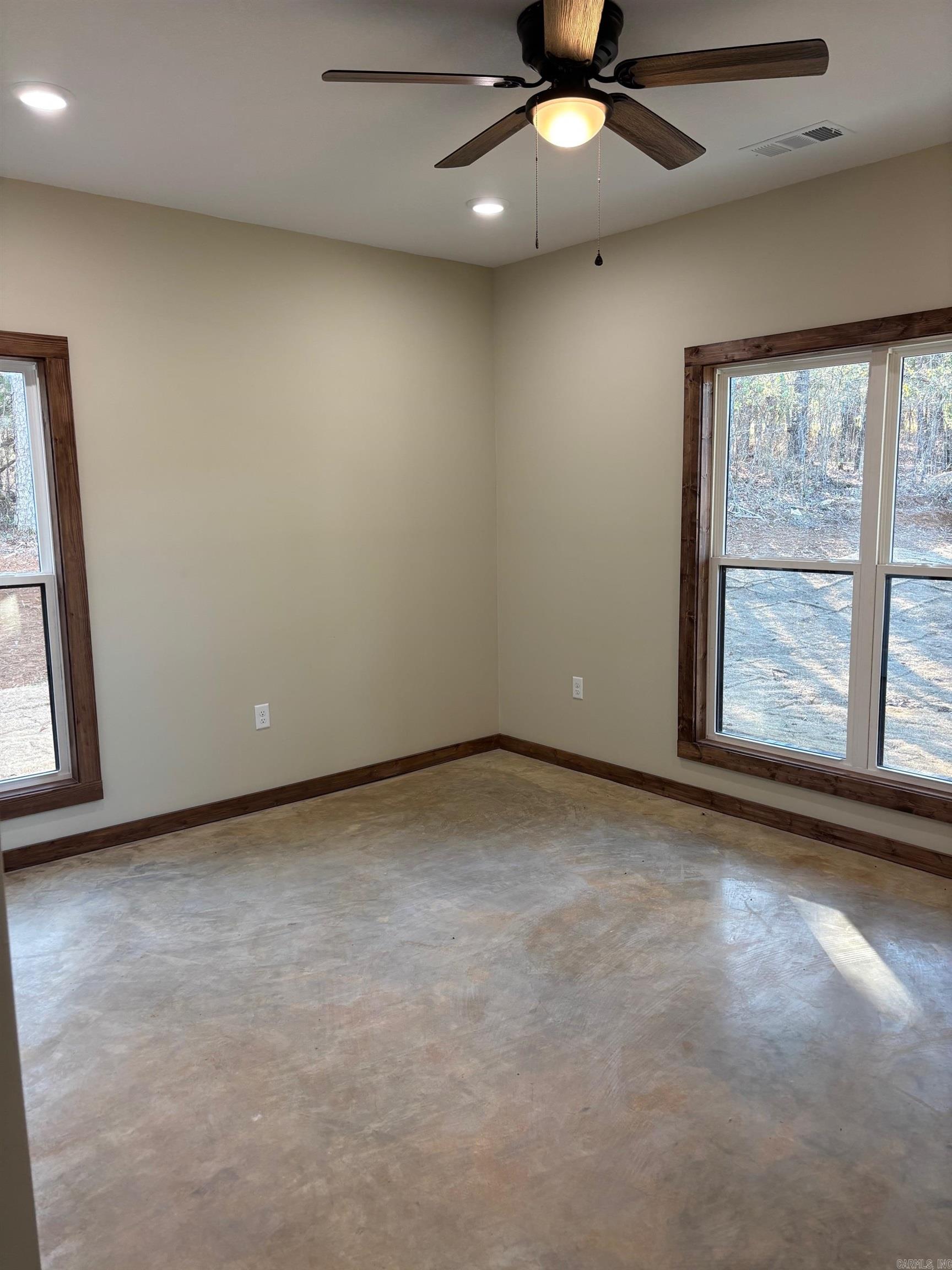 OAK RIDGE ESTATES - Residential