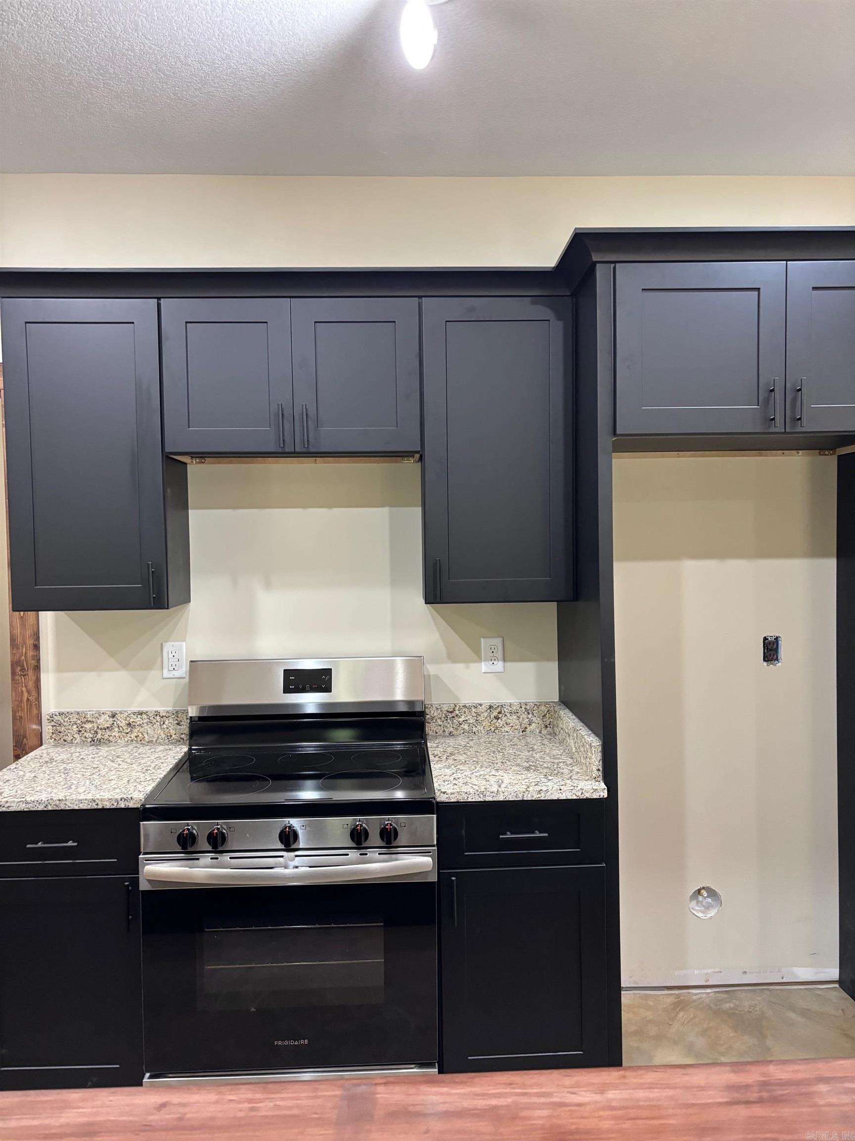 OAK RIDGE ESTATES - Residential