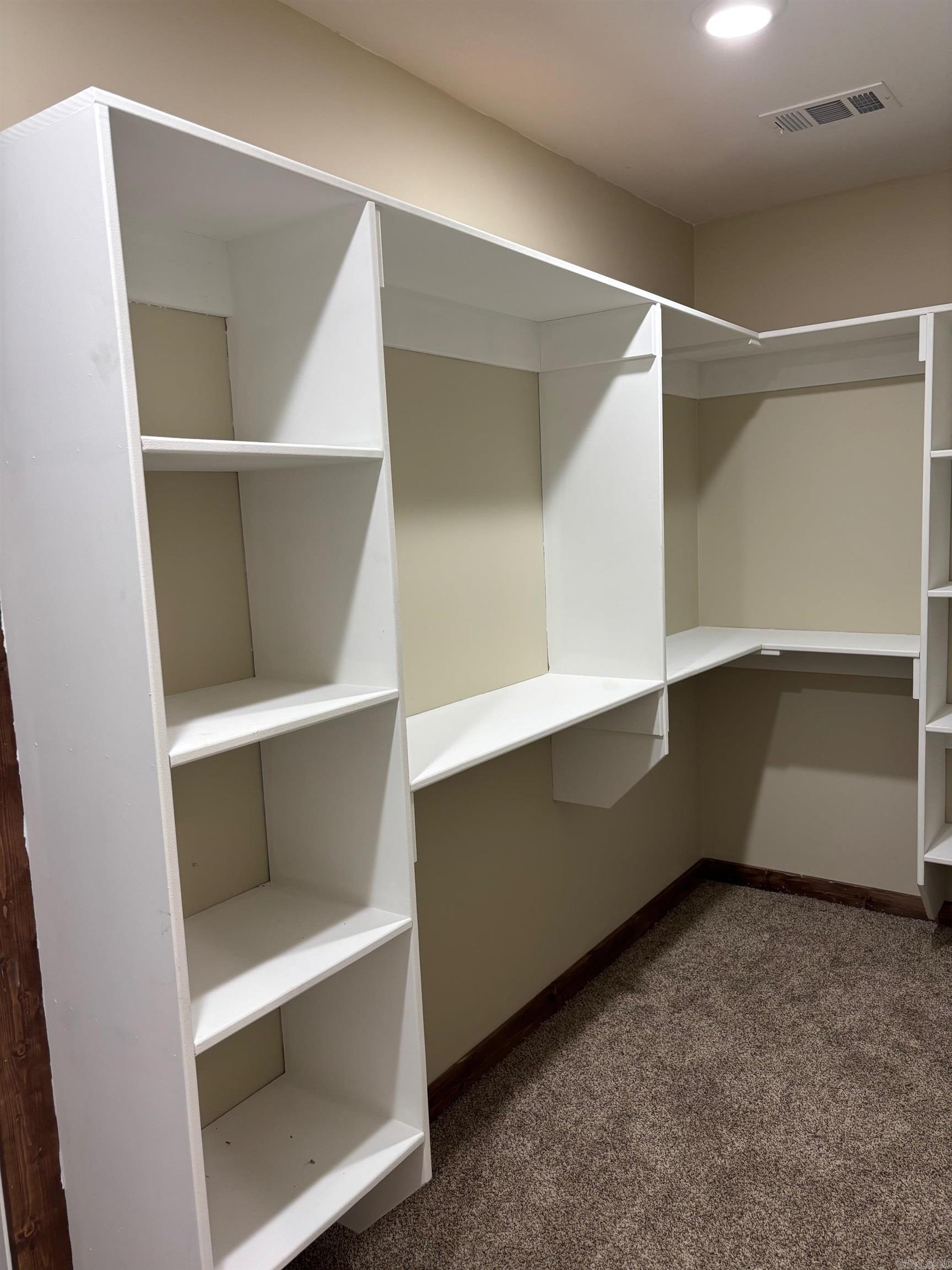 OAK RIDGE ESTATES - Residential