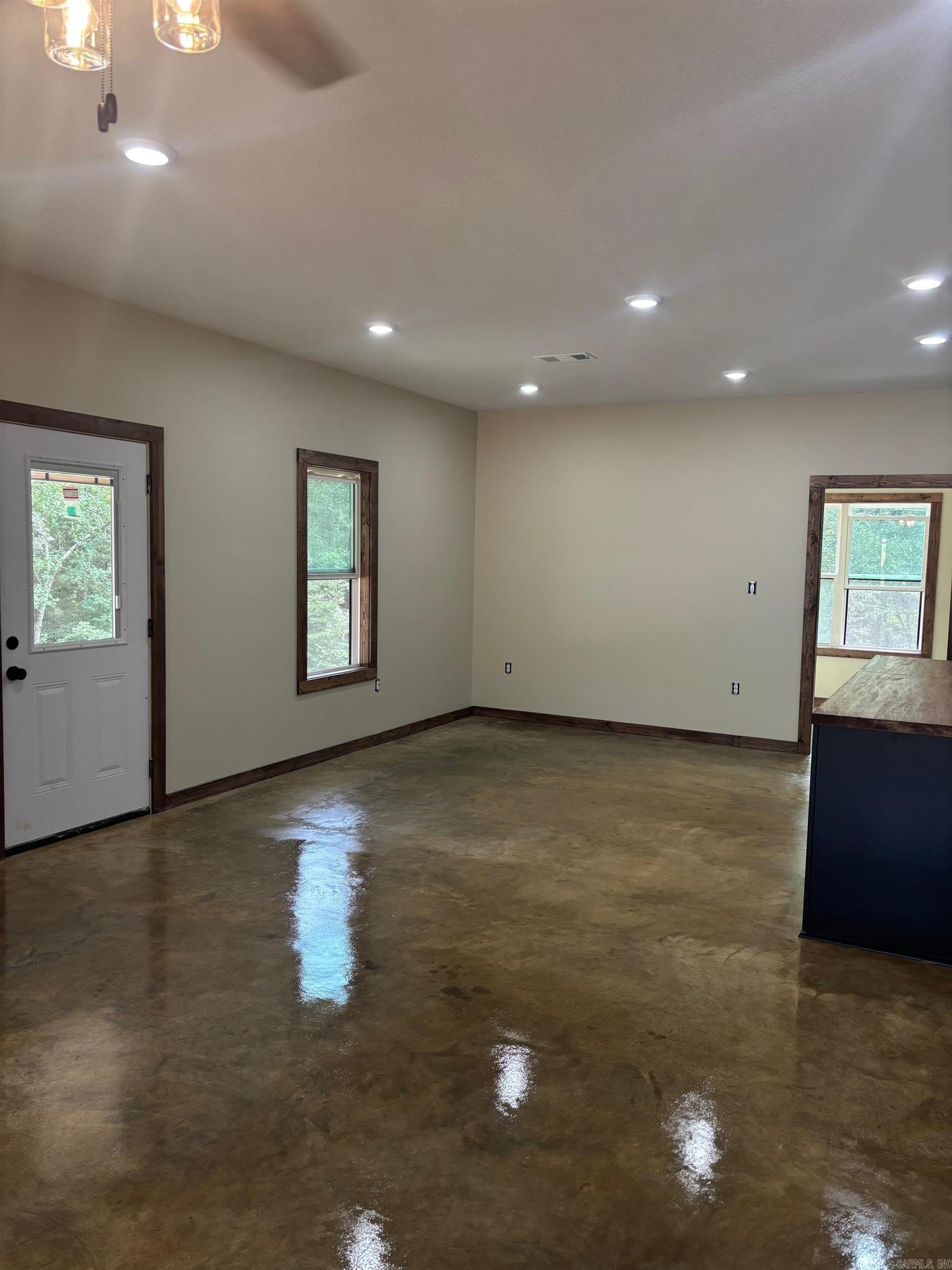 OAK RIDGE ESTATES - Residential