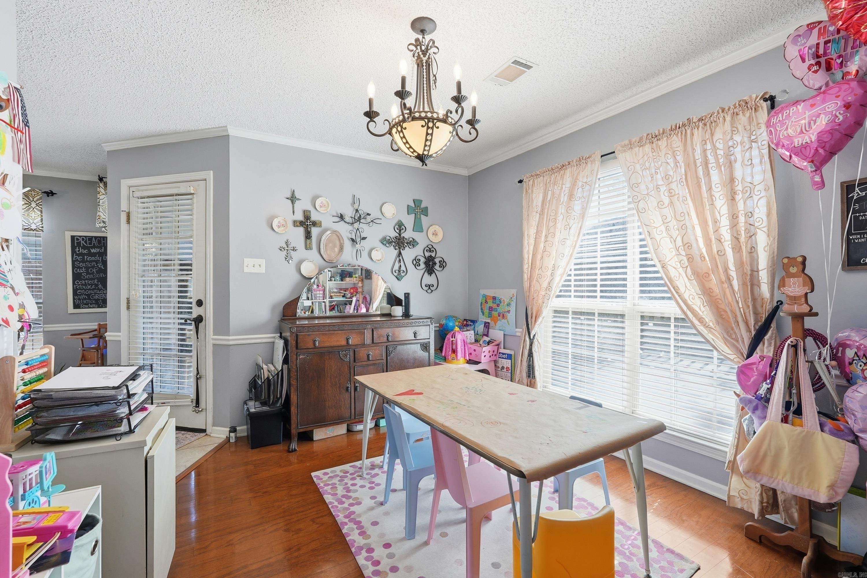 Saddletop - Residential