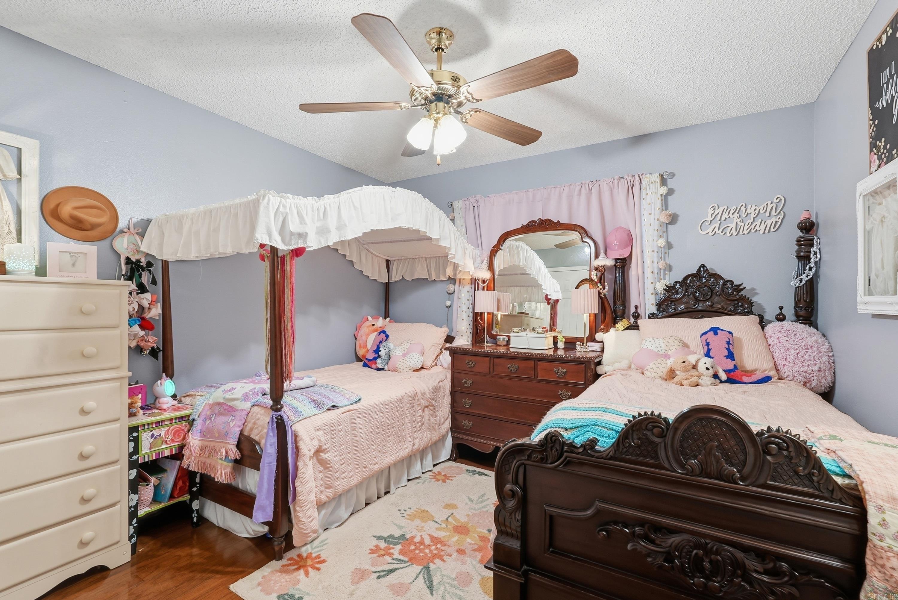 Saddletop - Residential