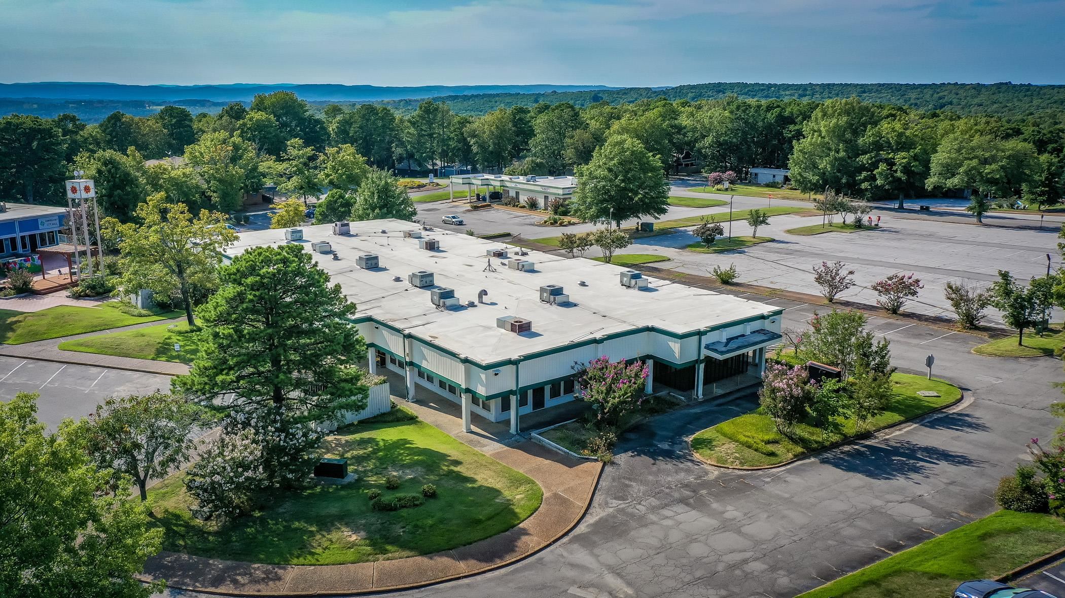Lakewood - Commercial Sale