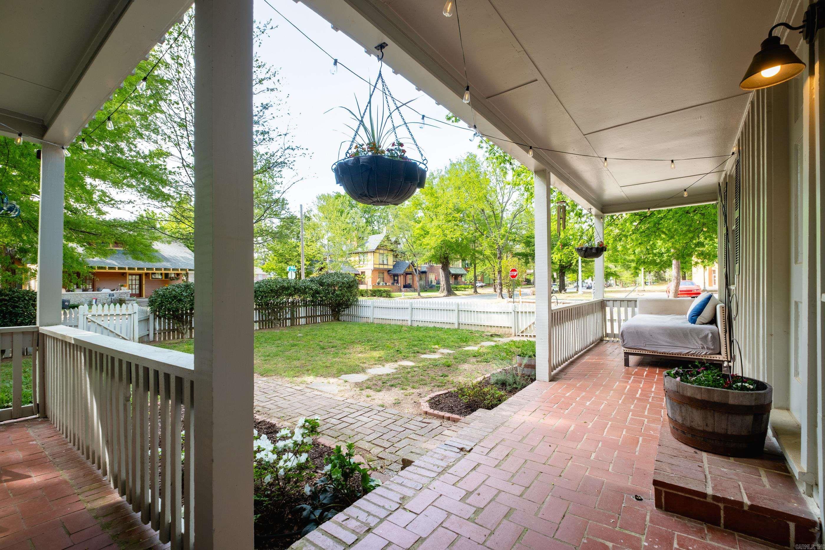 FULTONS - Residential