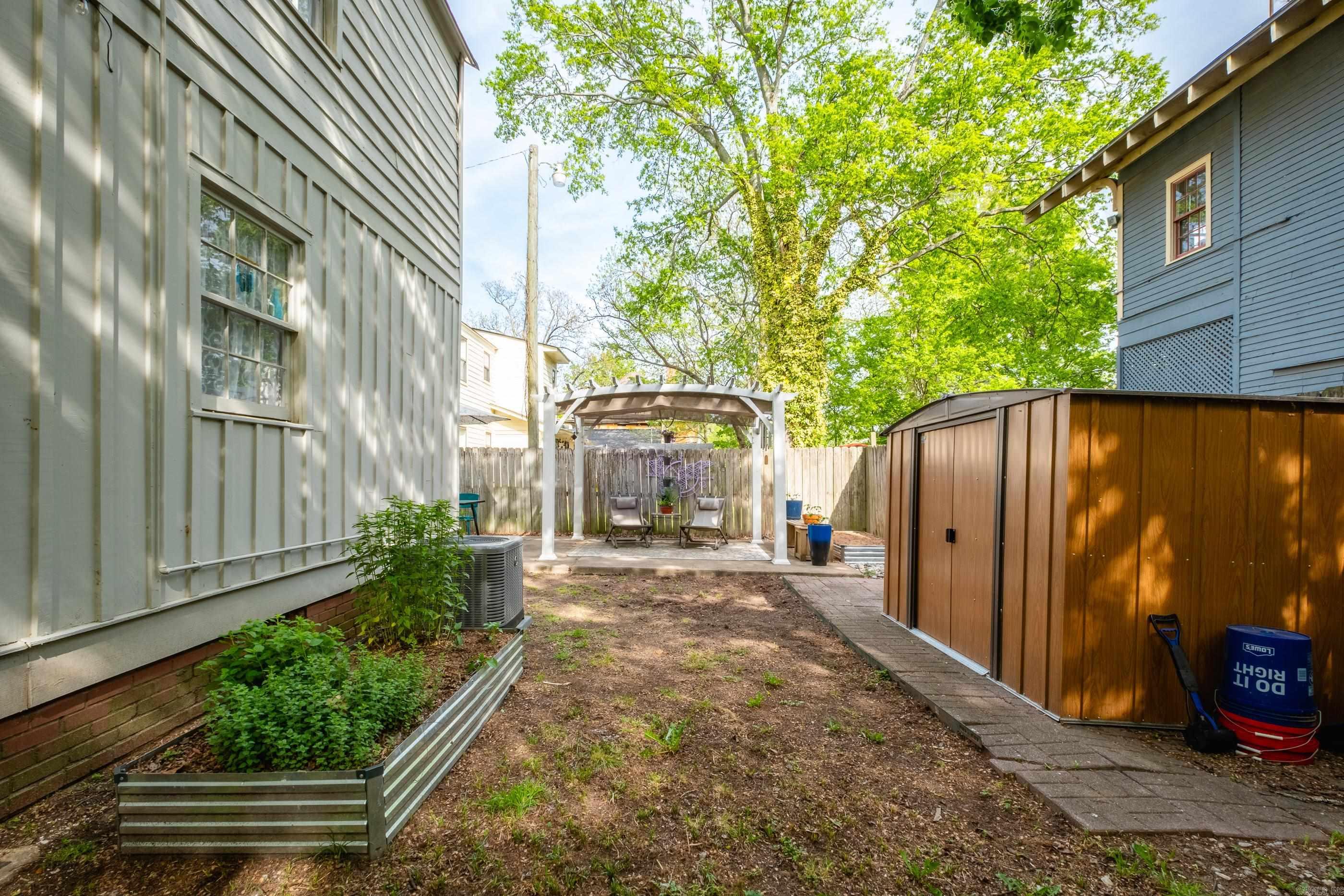 FULTONS - Residential