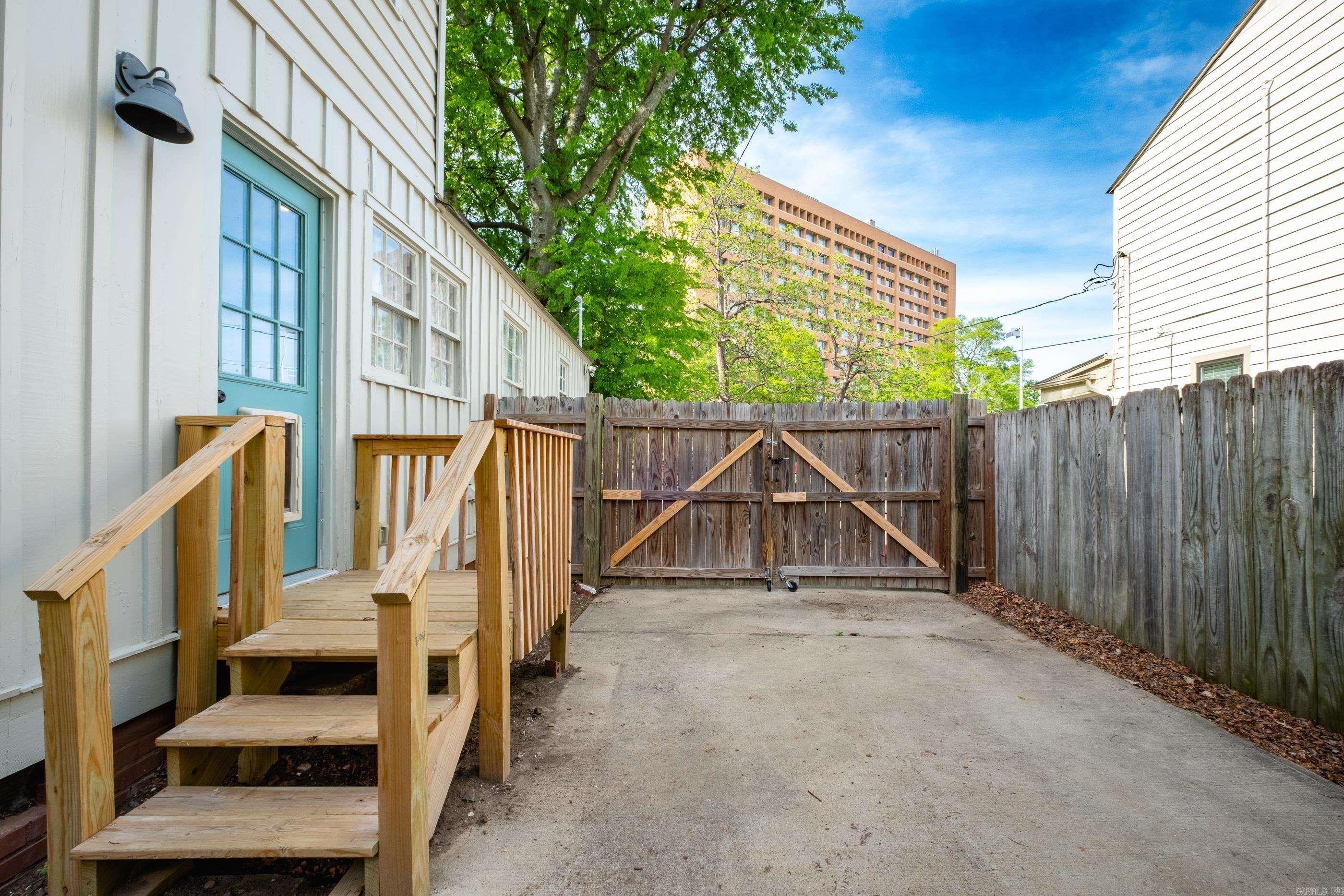 FULTONS - Residential