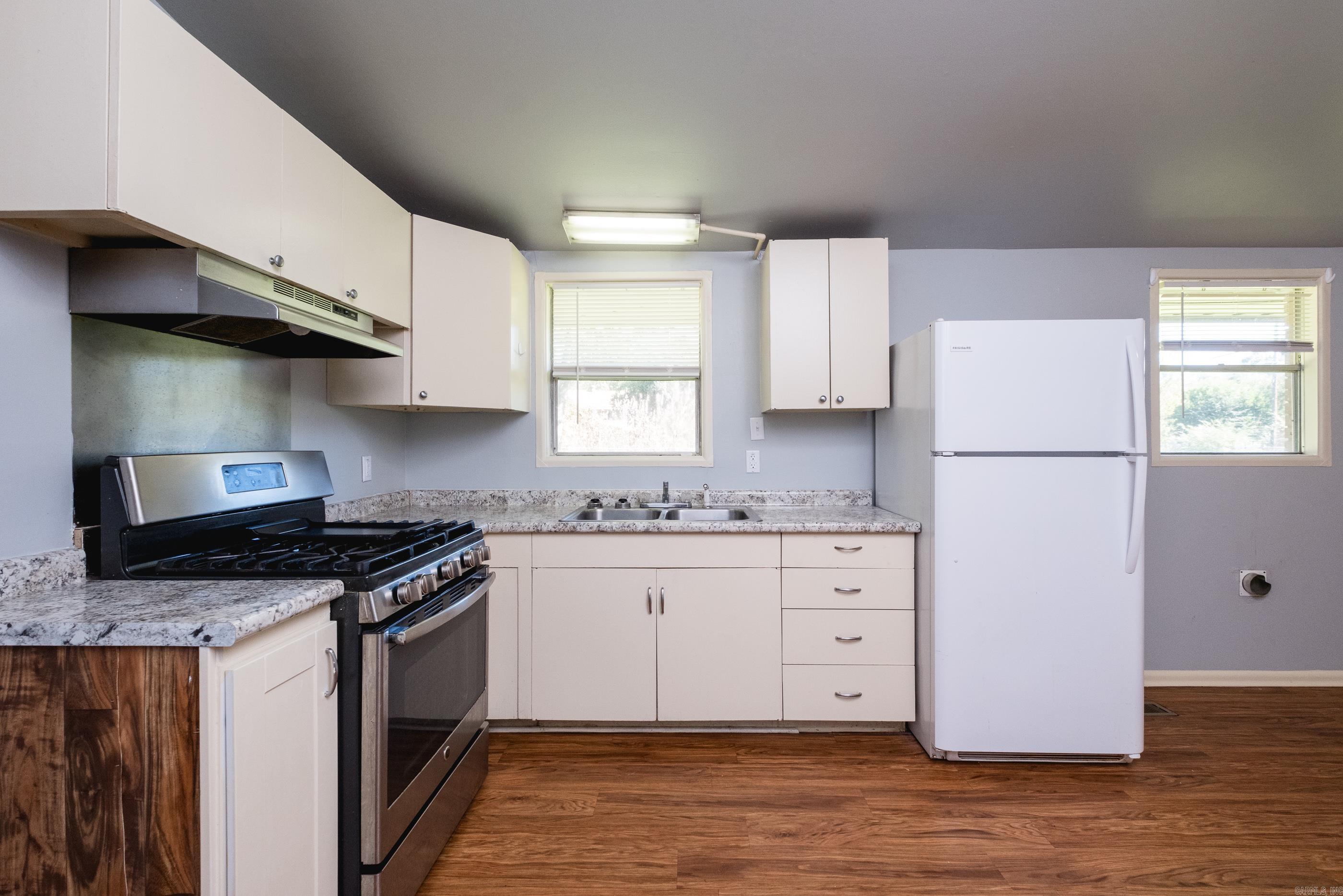 BROOKFIELD - Residential