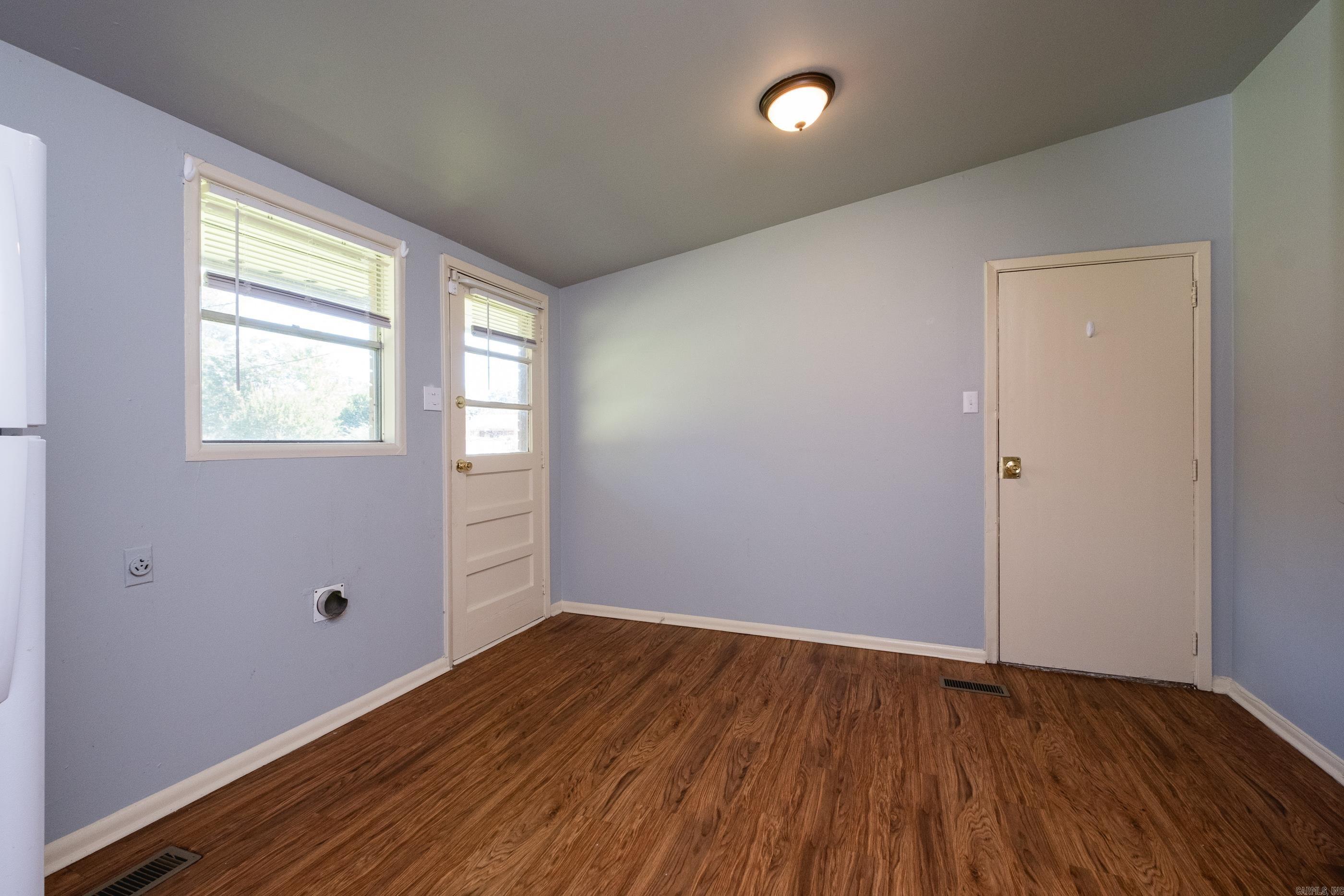 BROOKFIELD - Residential