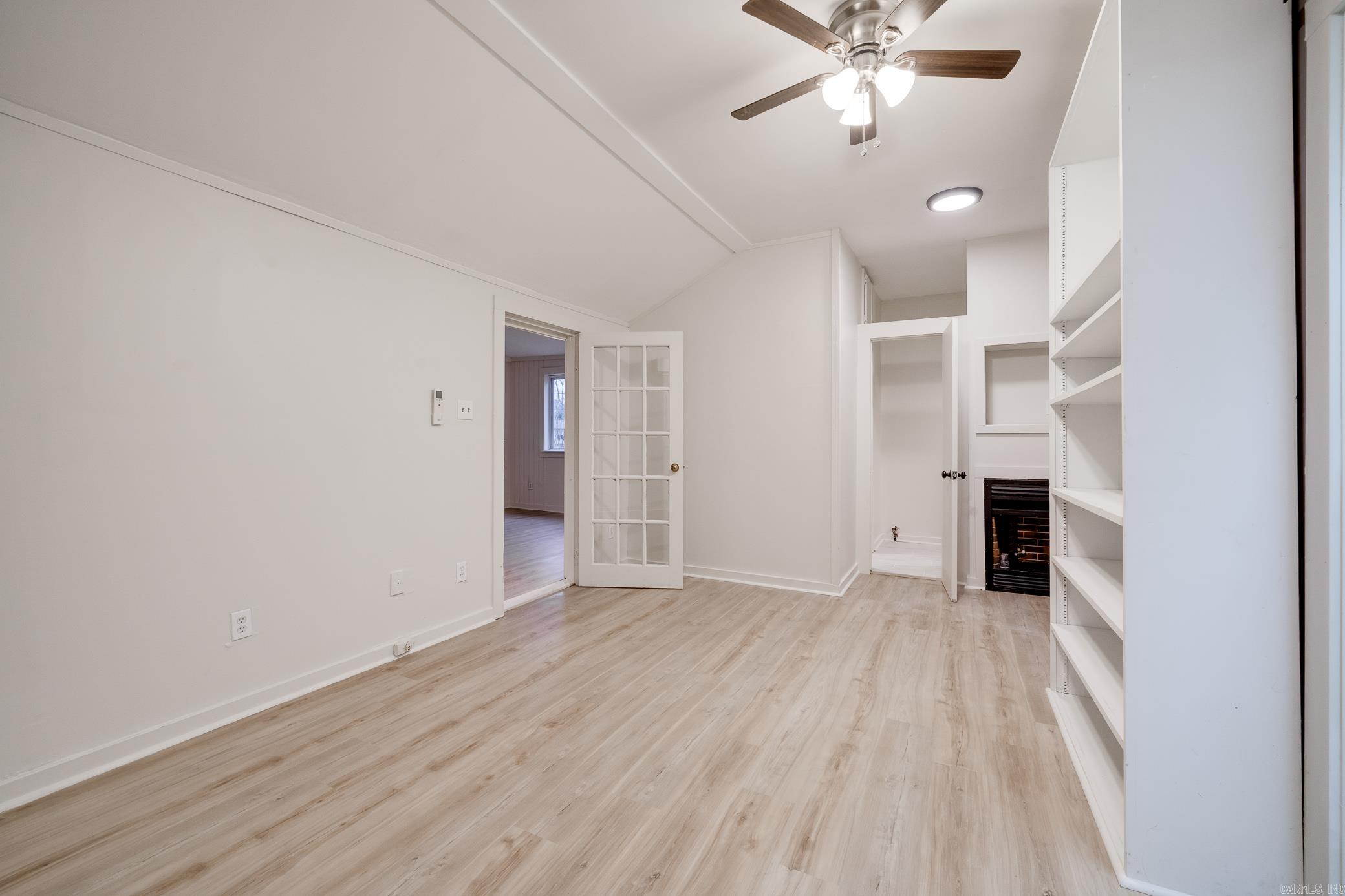 HOLLYWOOD HEIGHTS - Residential