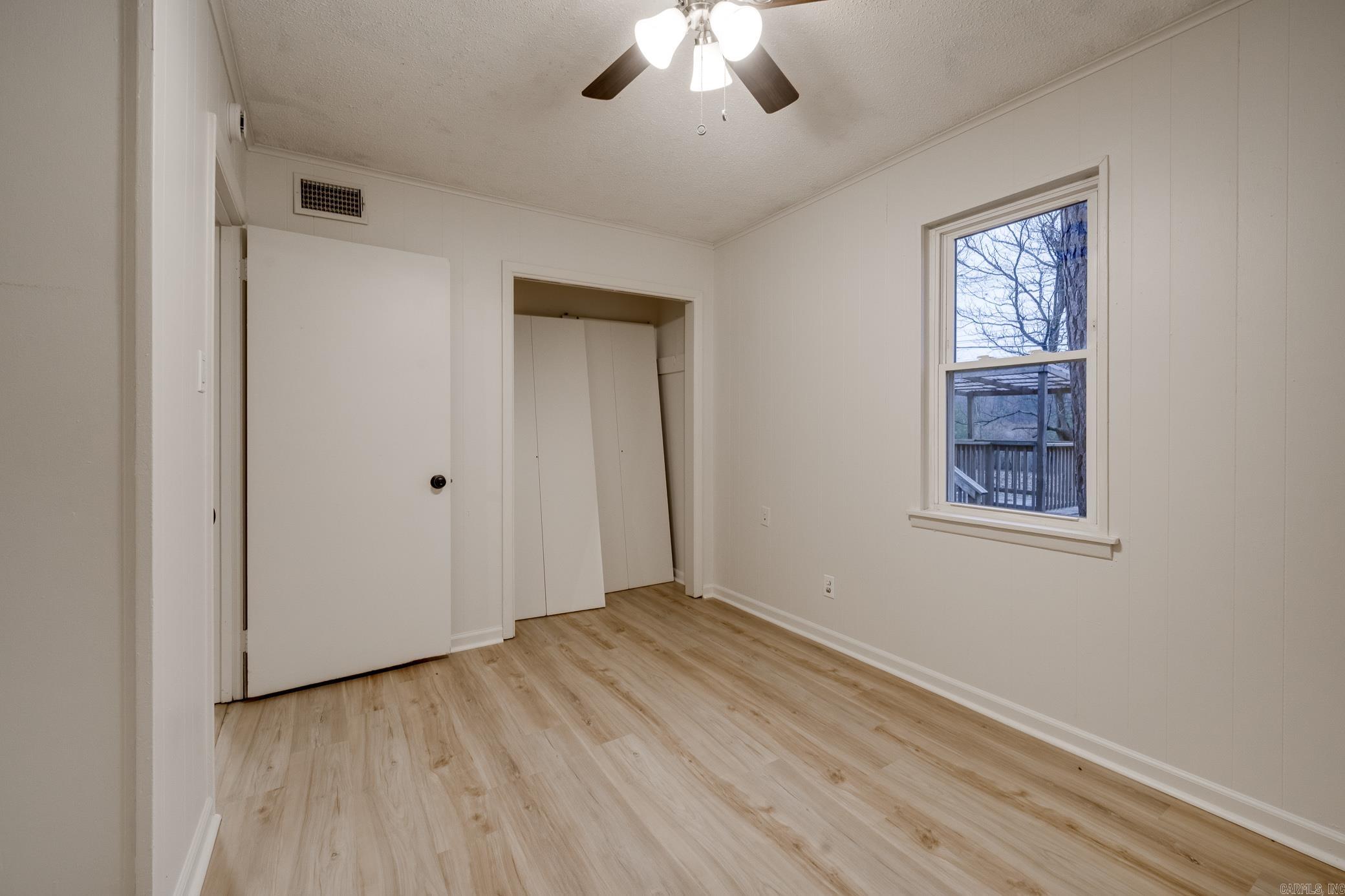 HOLLYWOOD HEIGHTS - Residential