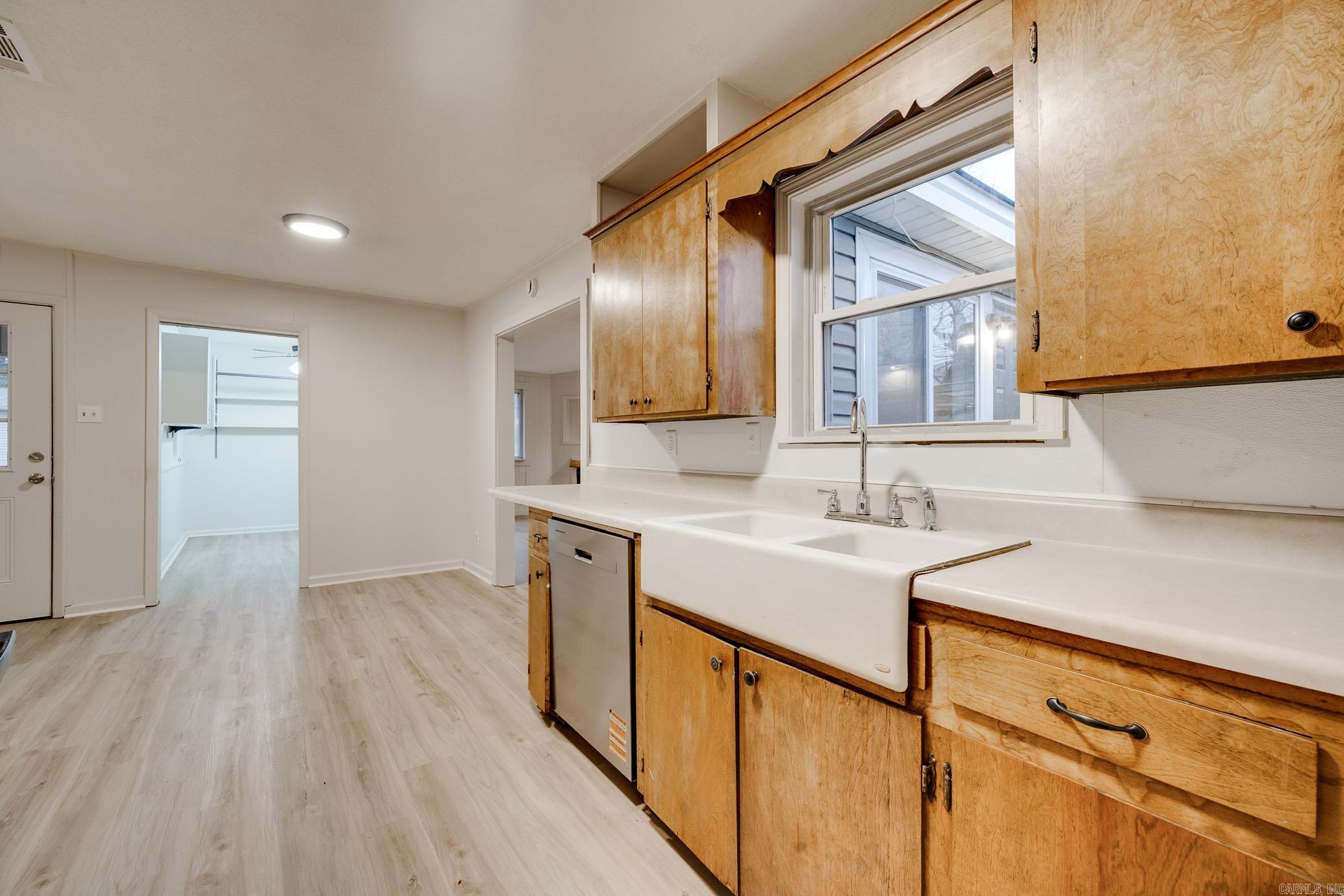 HOLLYWOOD HEIGHTS - Residential