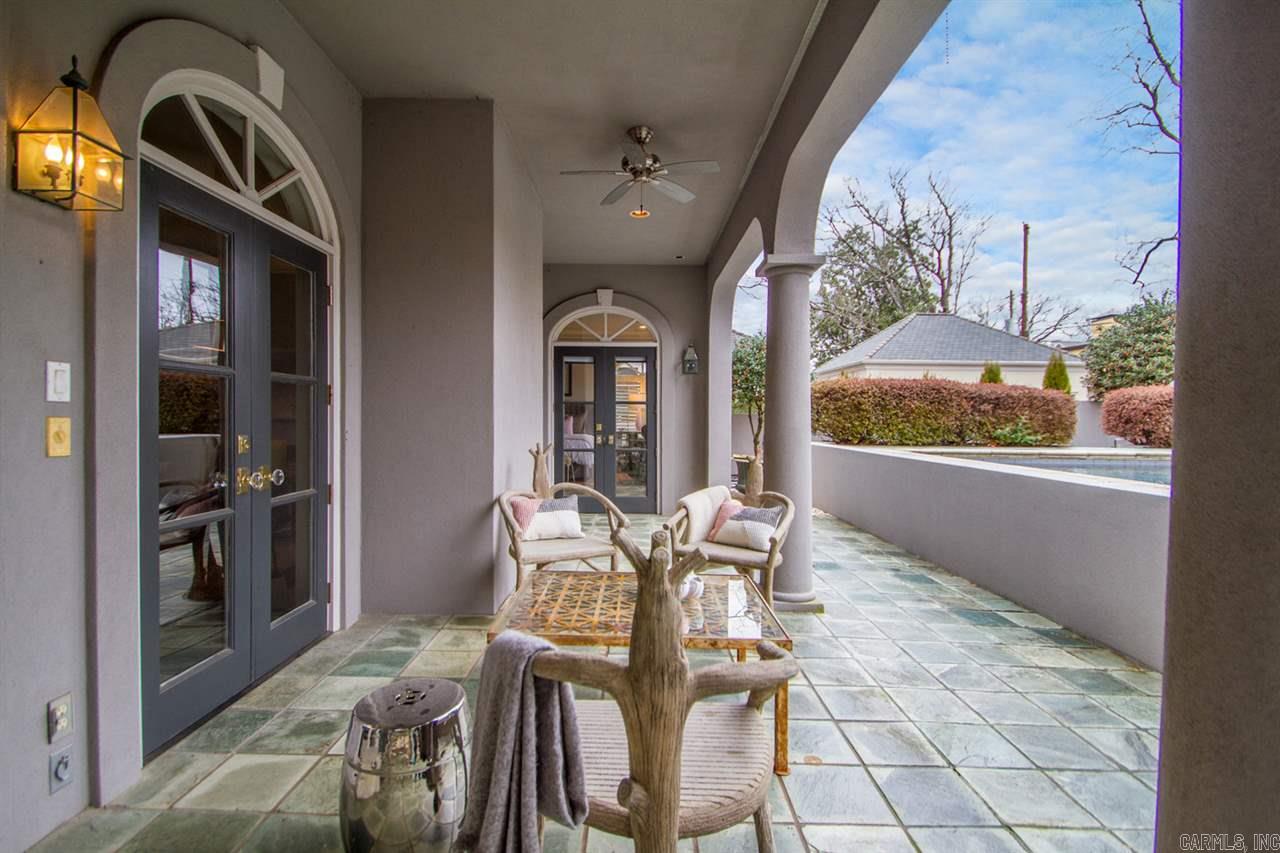 COUNTRY CLUB HGTS - Residential