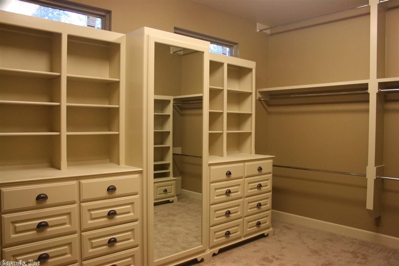 WOODLANDS EDGE - Residential