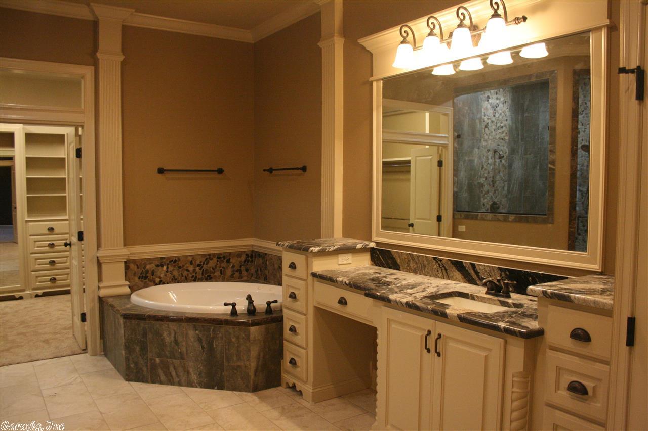 WOODLANDS EDGE - Residential