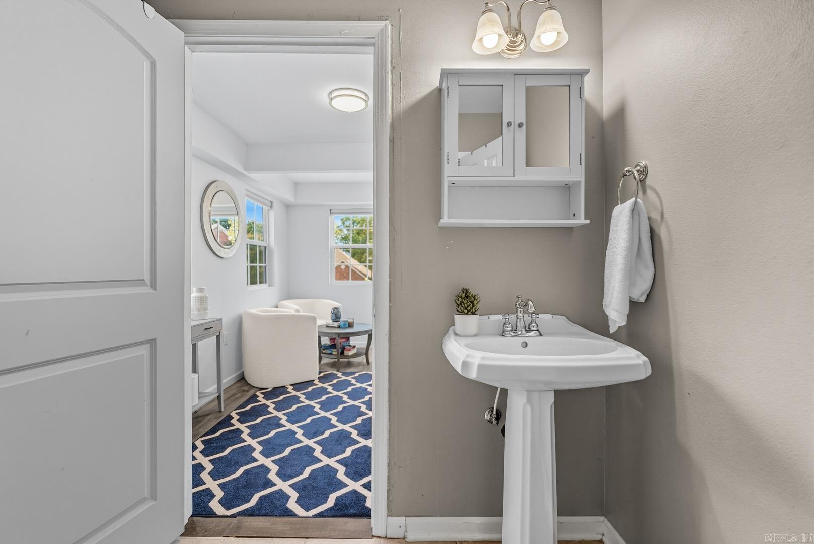 WESTBURY - Residential