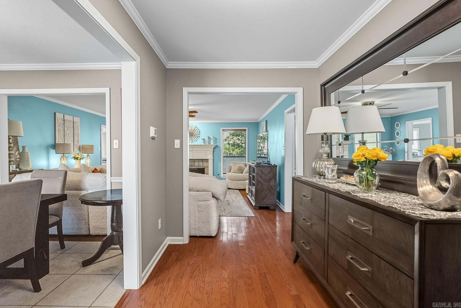 WESTBURY - Residential