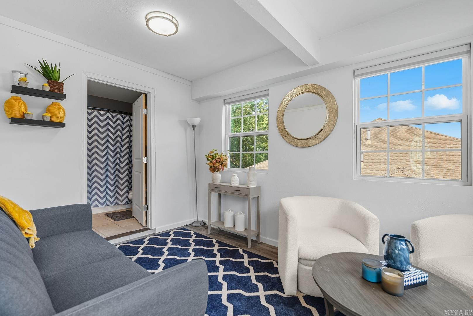 WESTBURY - Residential