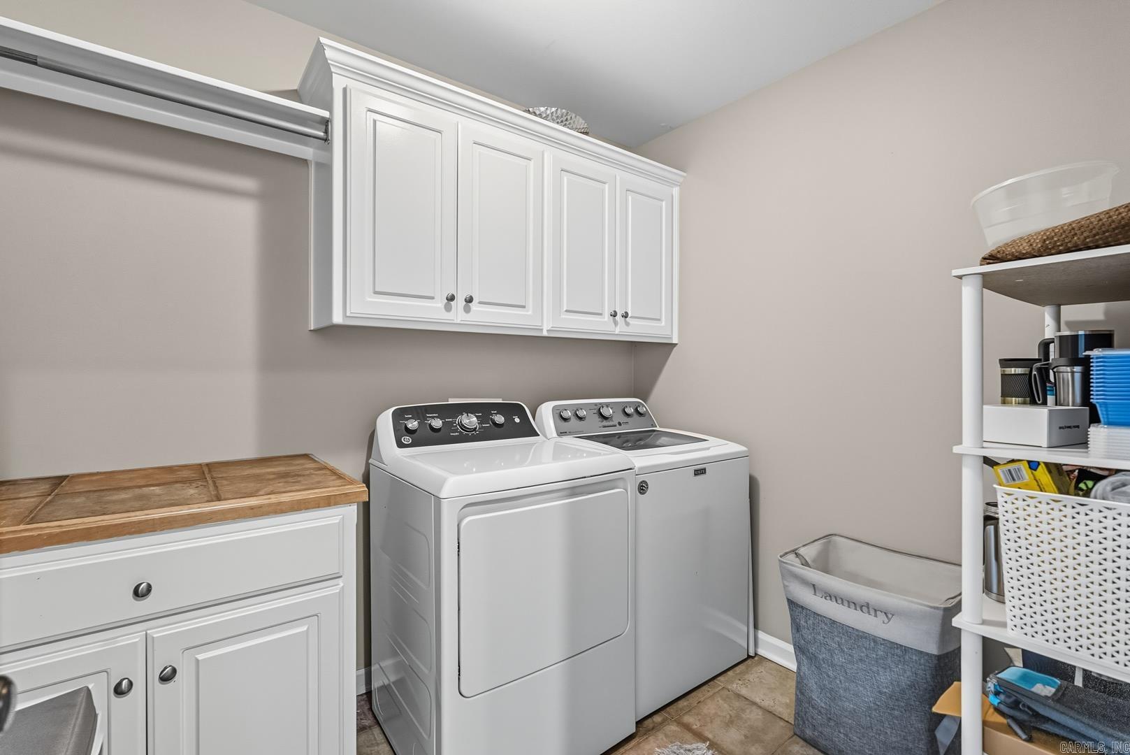 WESTBURY - Residential