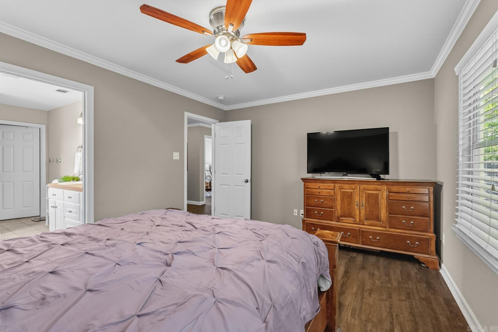 WESTBURY - Residential