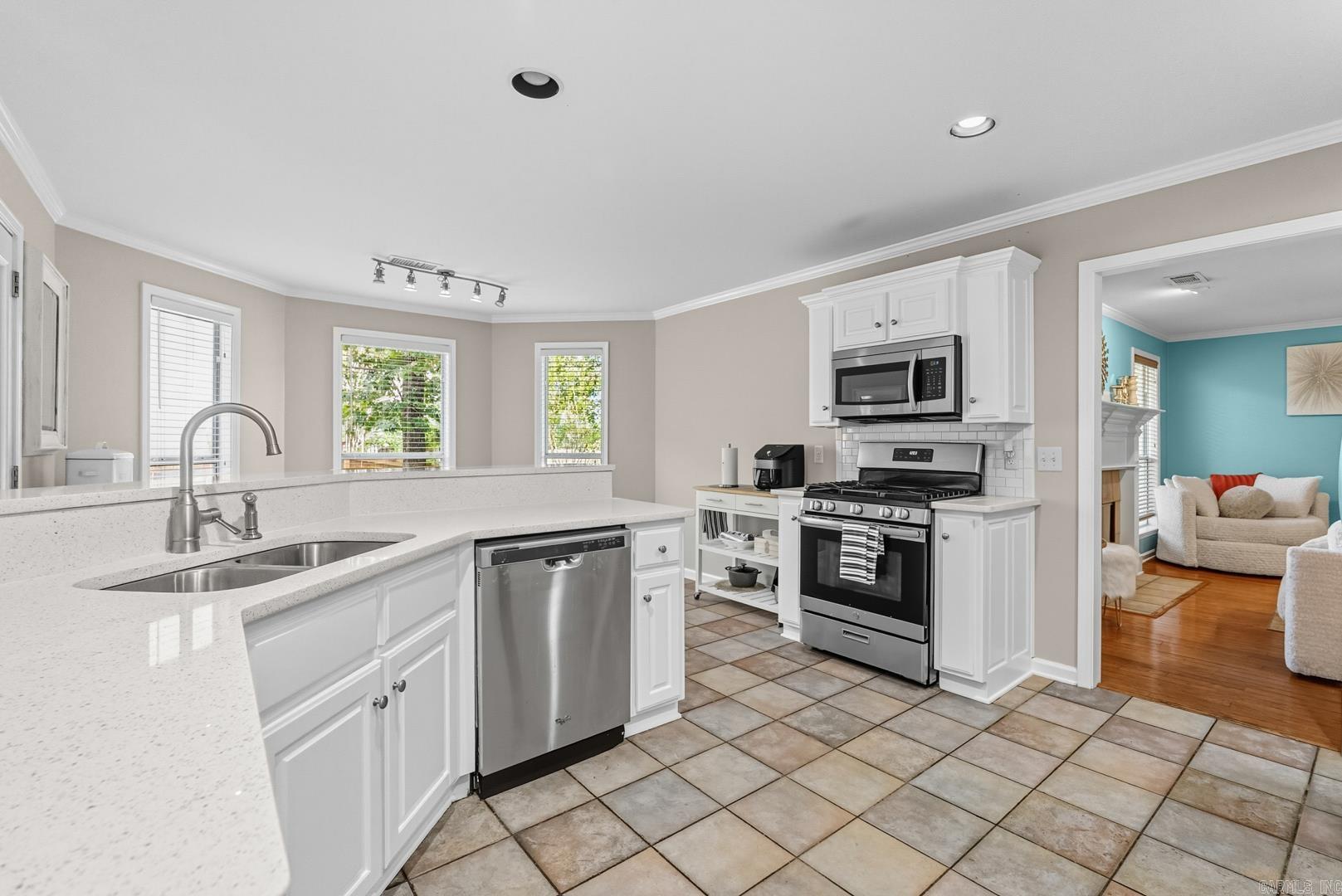 WESTBURY - Residential