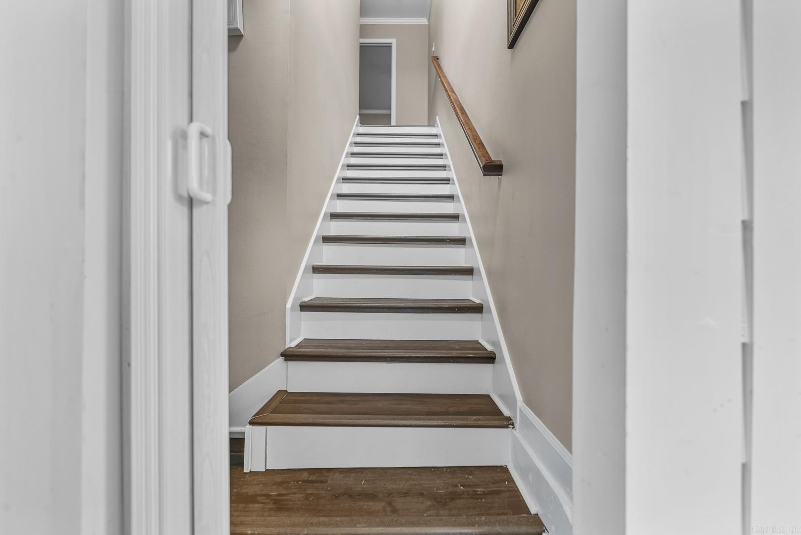 WESTBURY - Residential