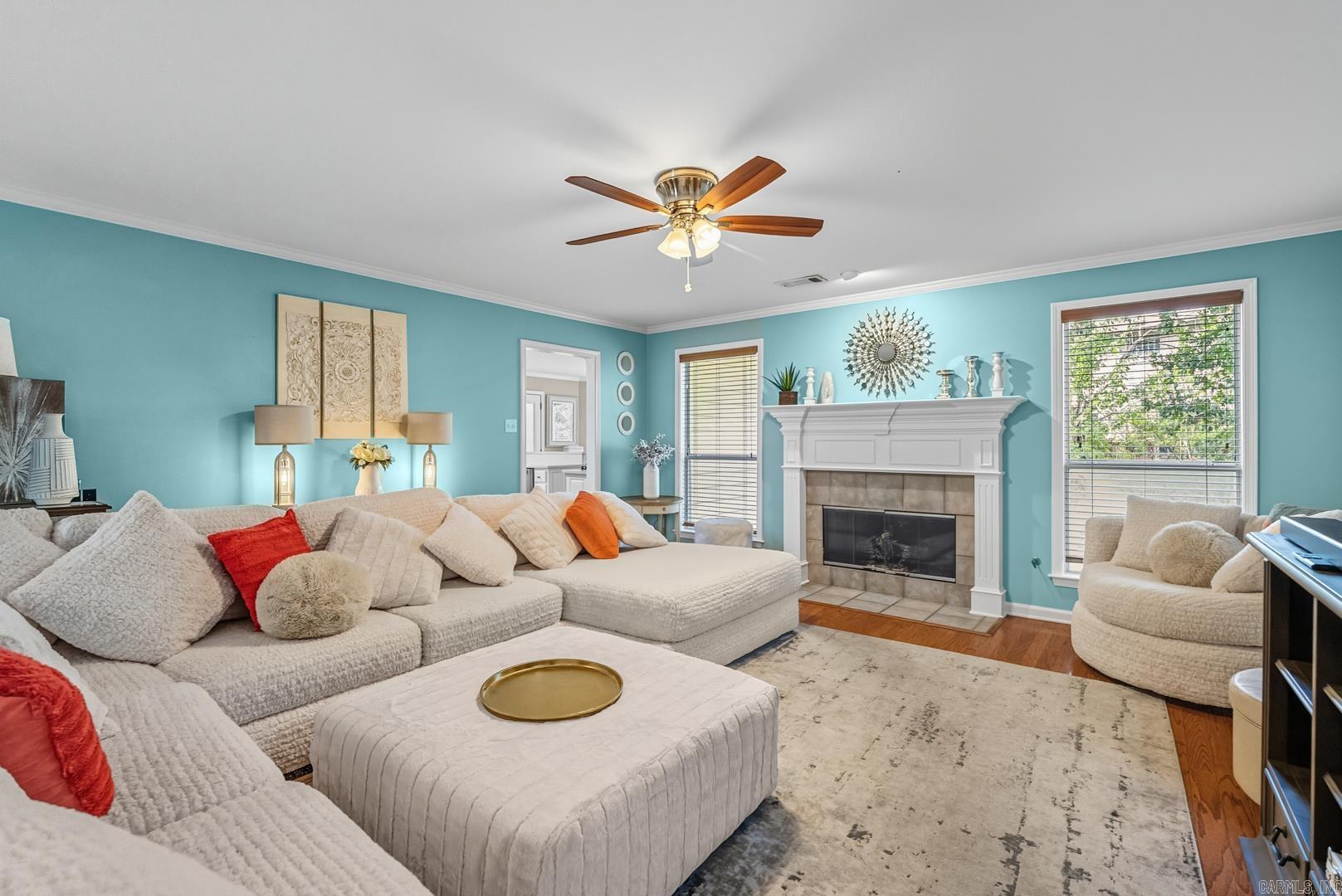 WESTBURY - Residential