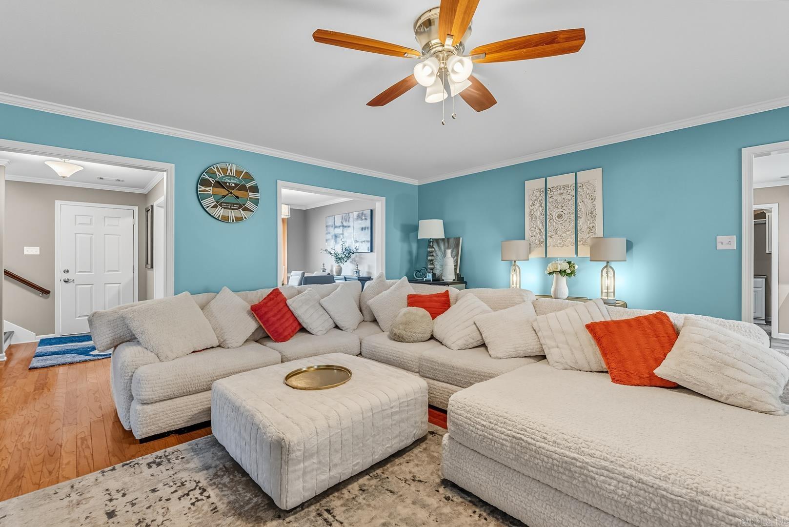 WESTBURY - Residential