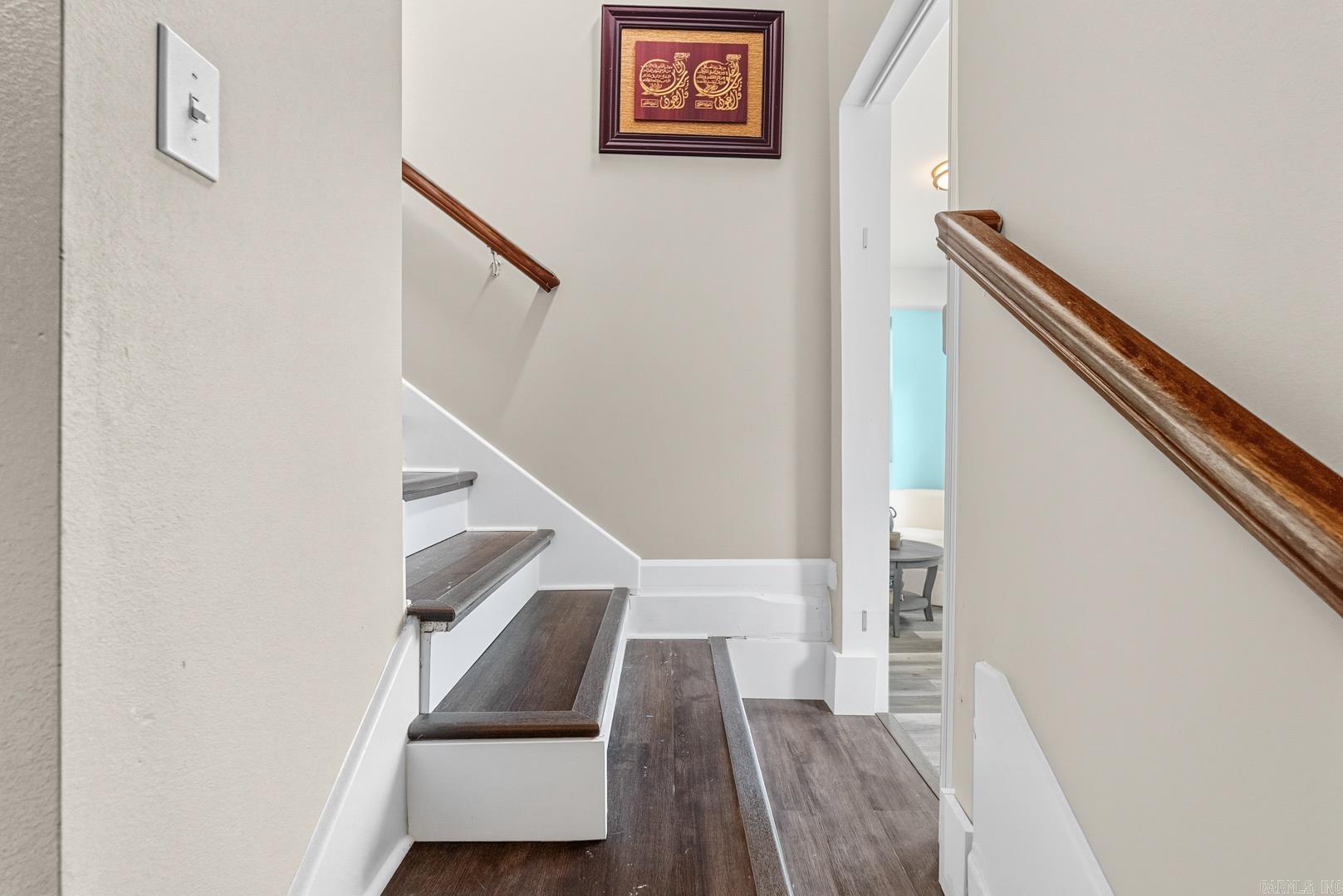 WESTBURY - Residential