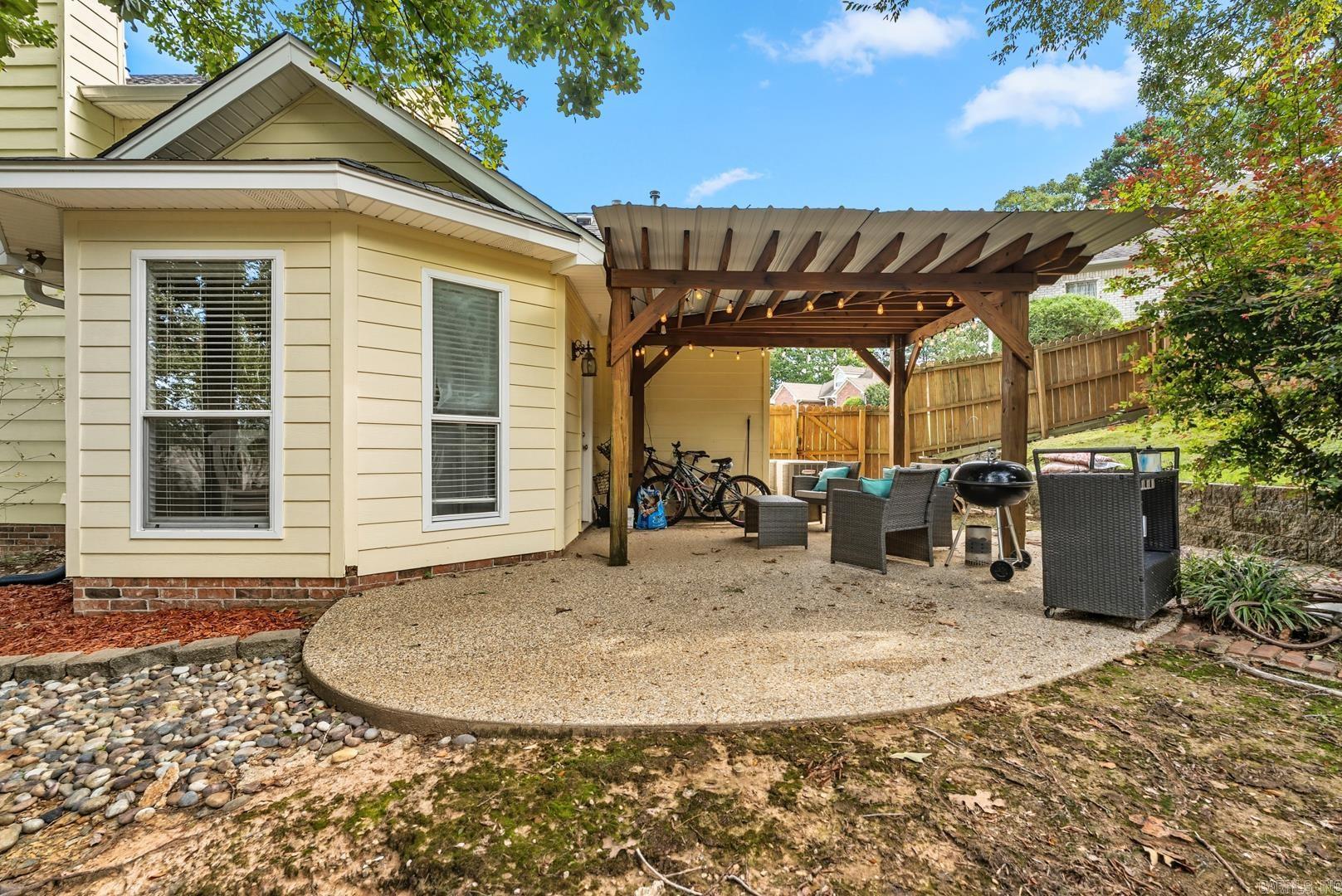 WESTBURY - Residential