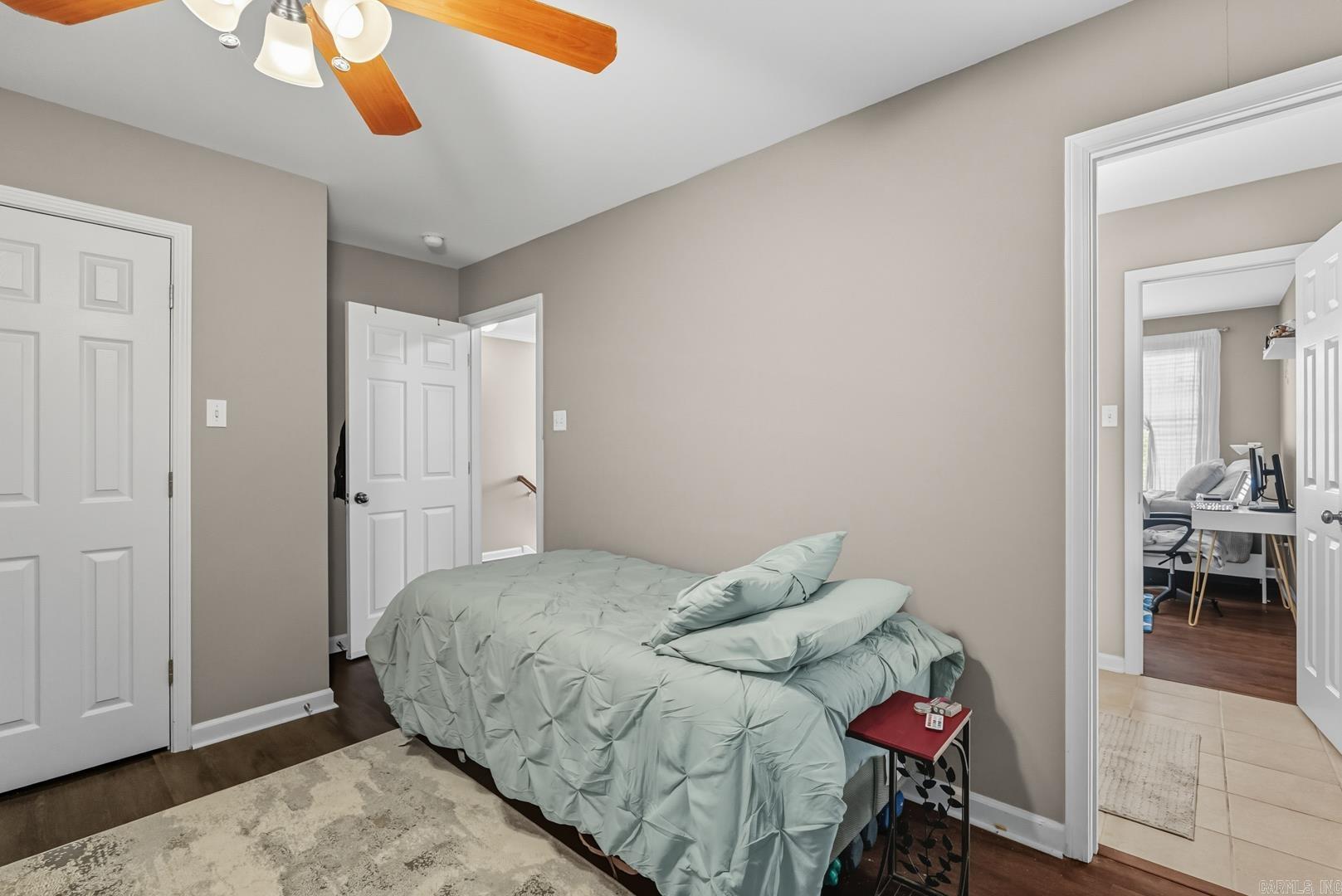 WESTBURY - Residential