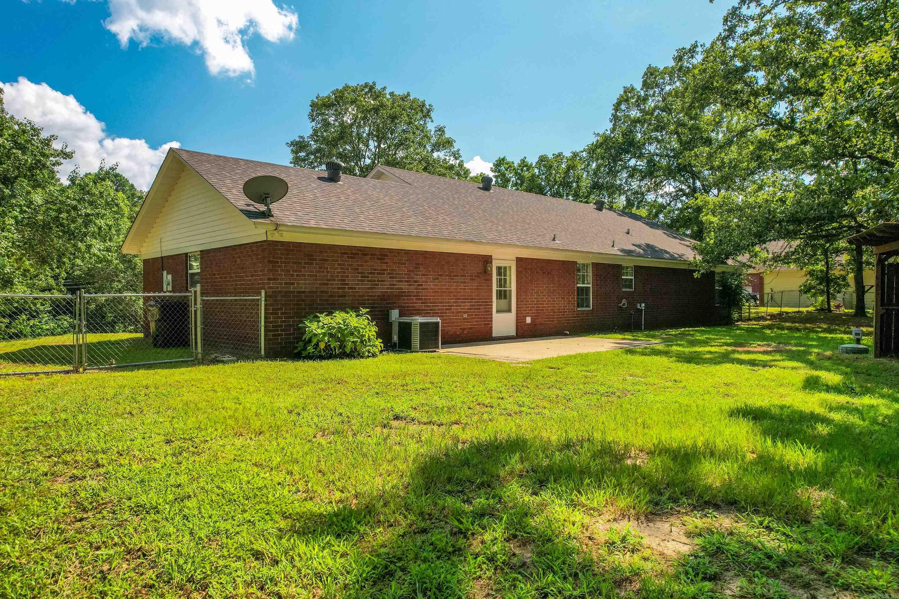 PARKWAY VILLAGE - Residential