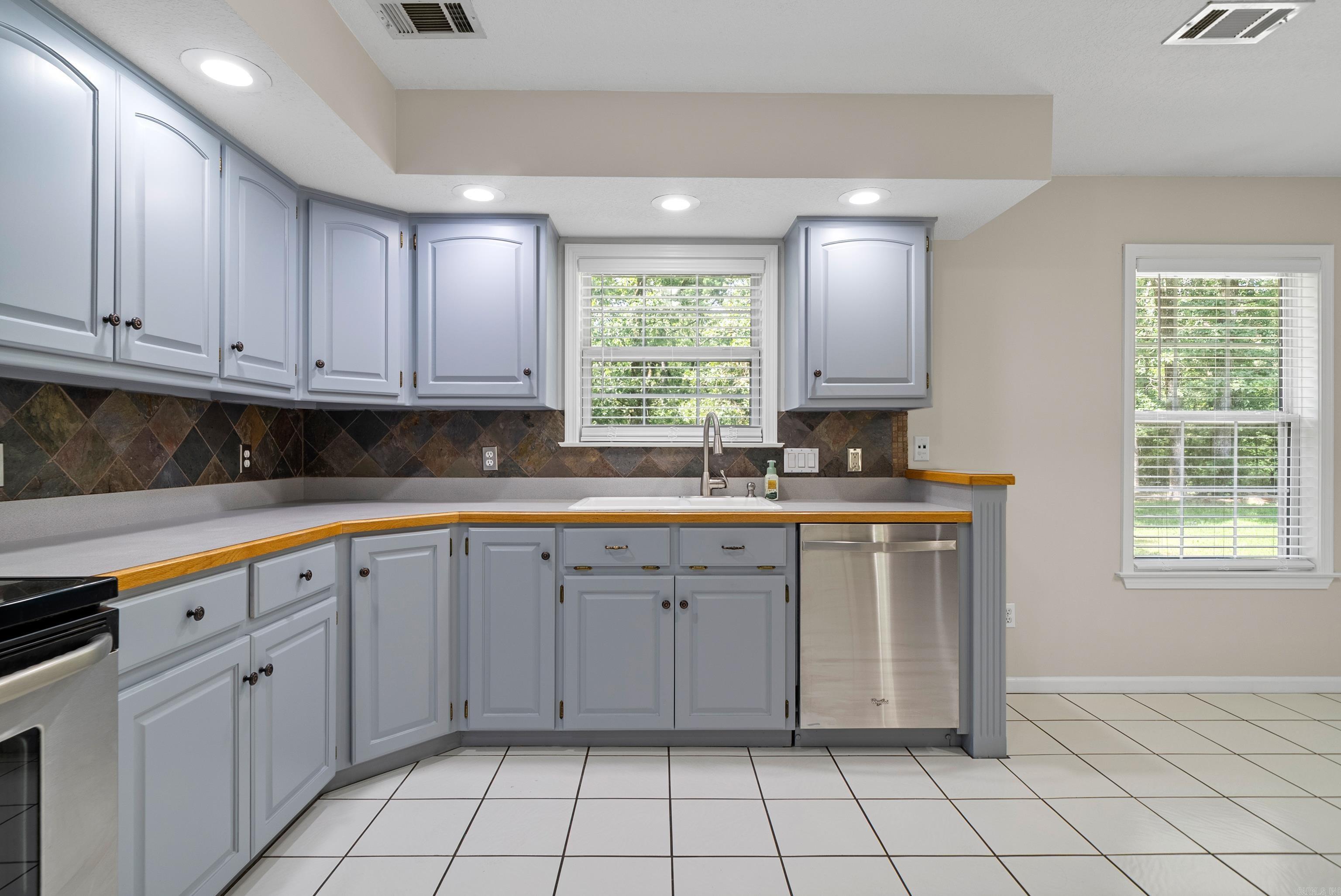 PARKWAY VILLAGE - Residential