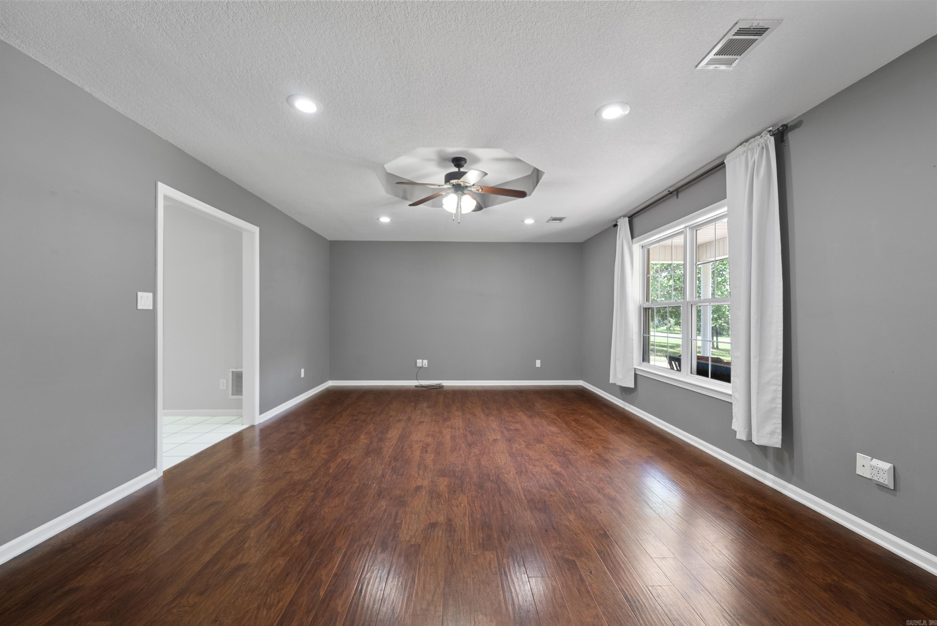 PARKWAY VILLAGE - Residential